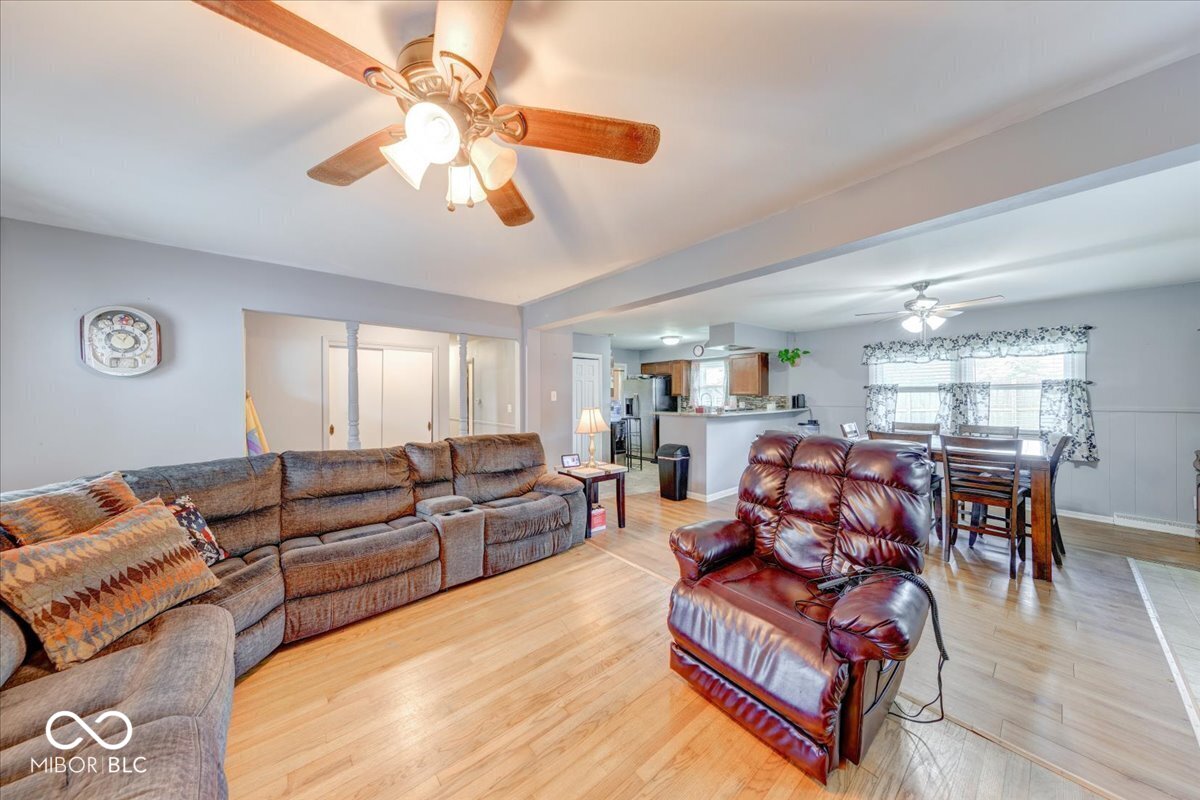 7604 Hillcrest Drive