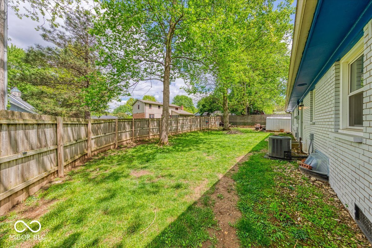 7604 Hillcrest Drive