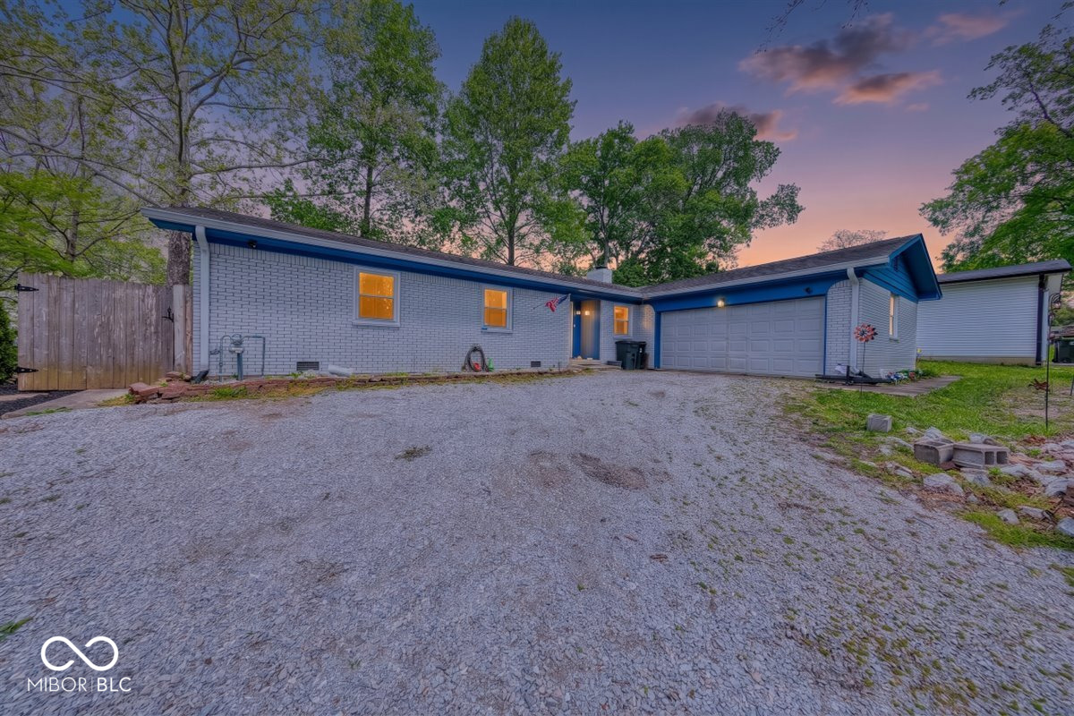 7604 Hillcrest Drive