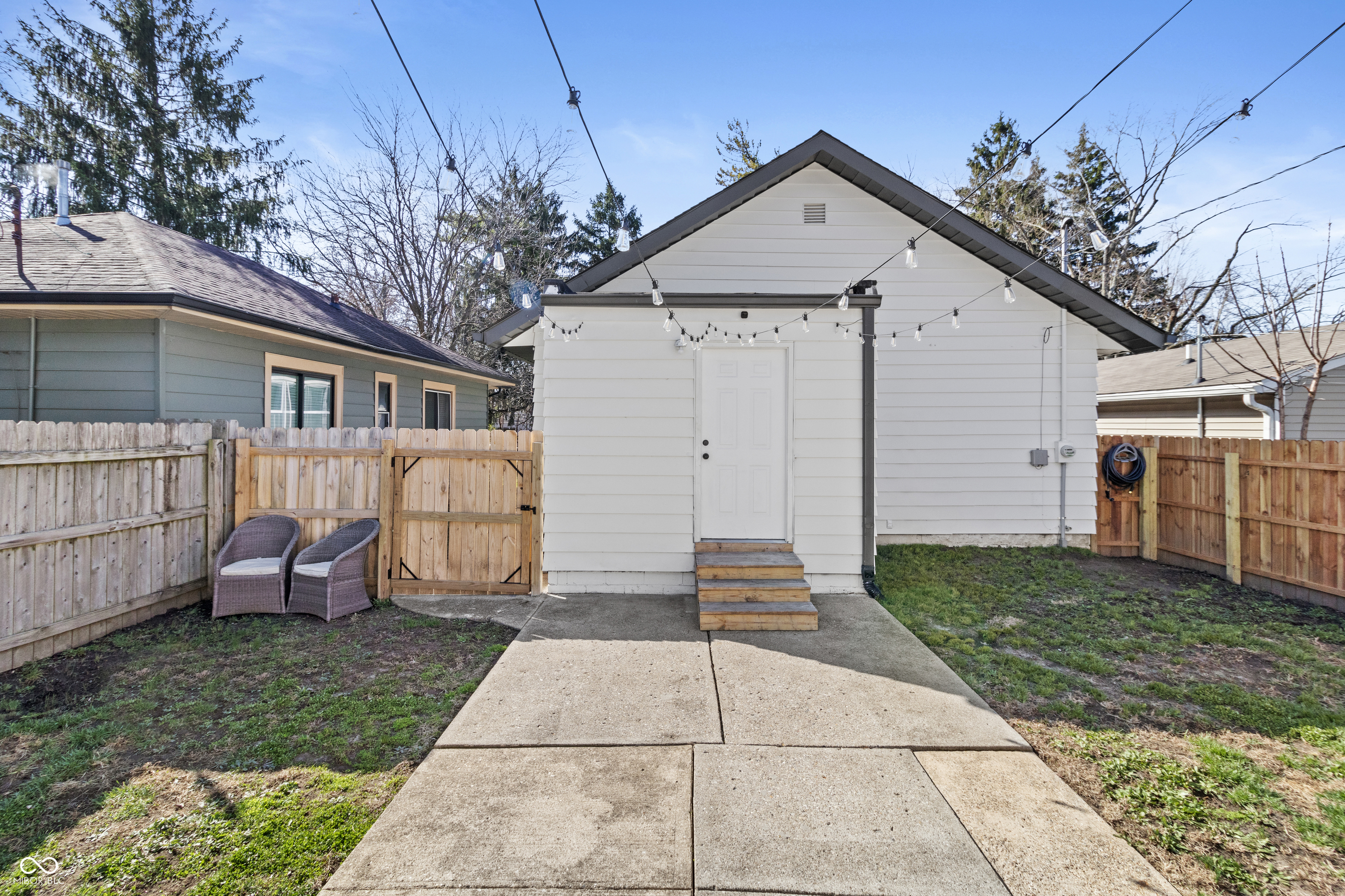 2528 E 17th Street