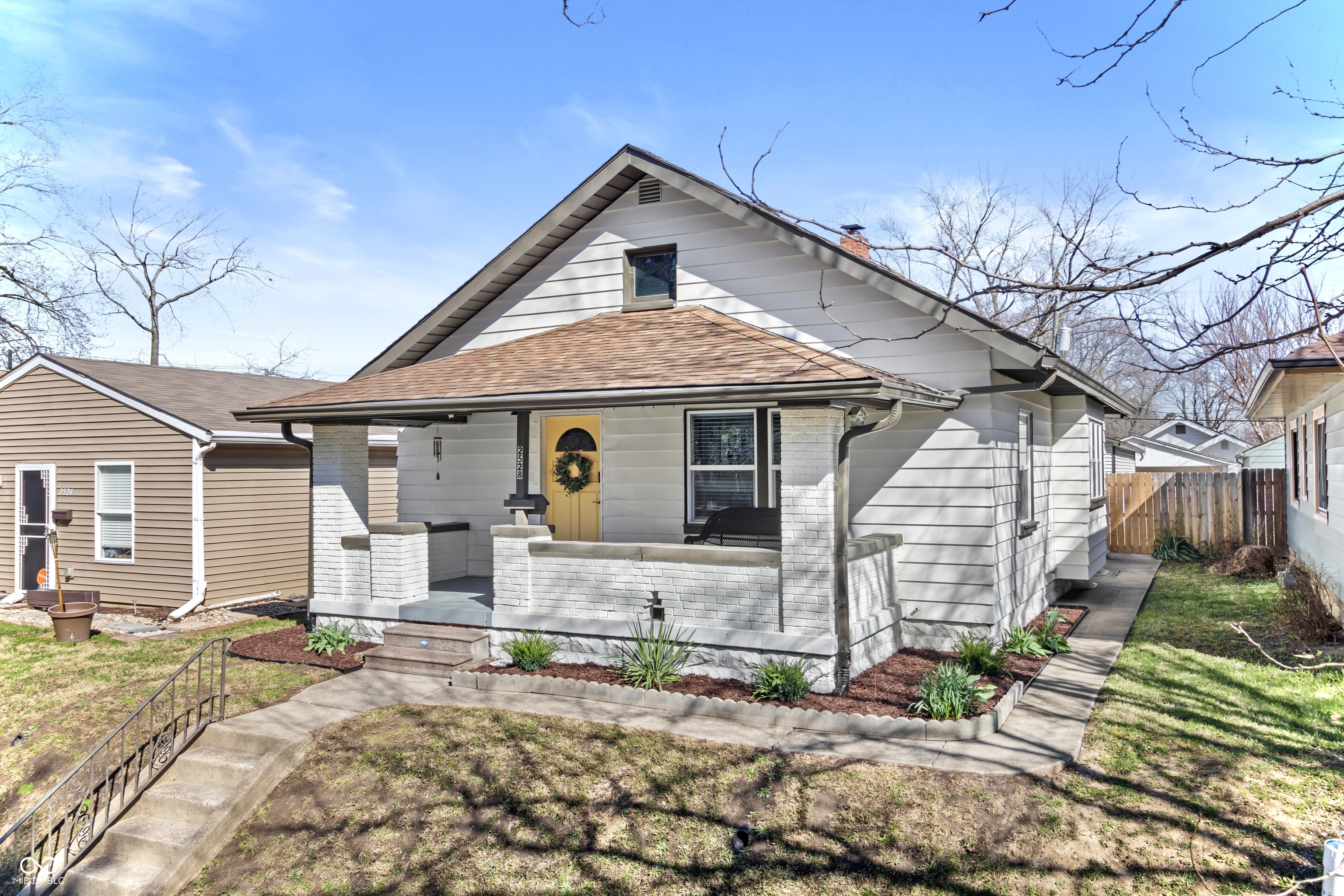 2528 E 17th Street