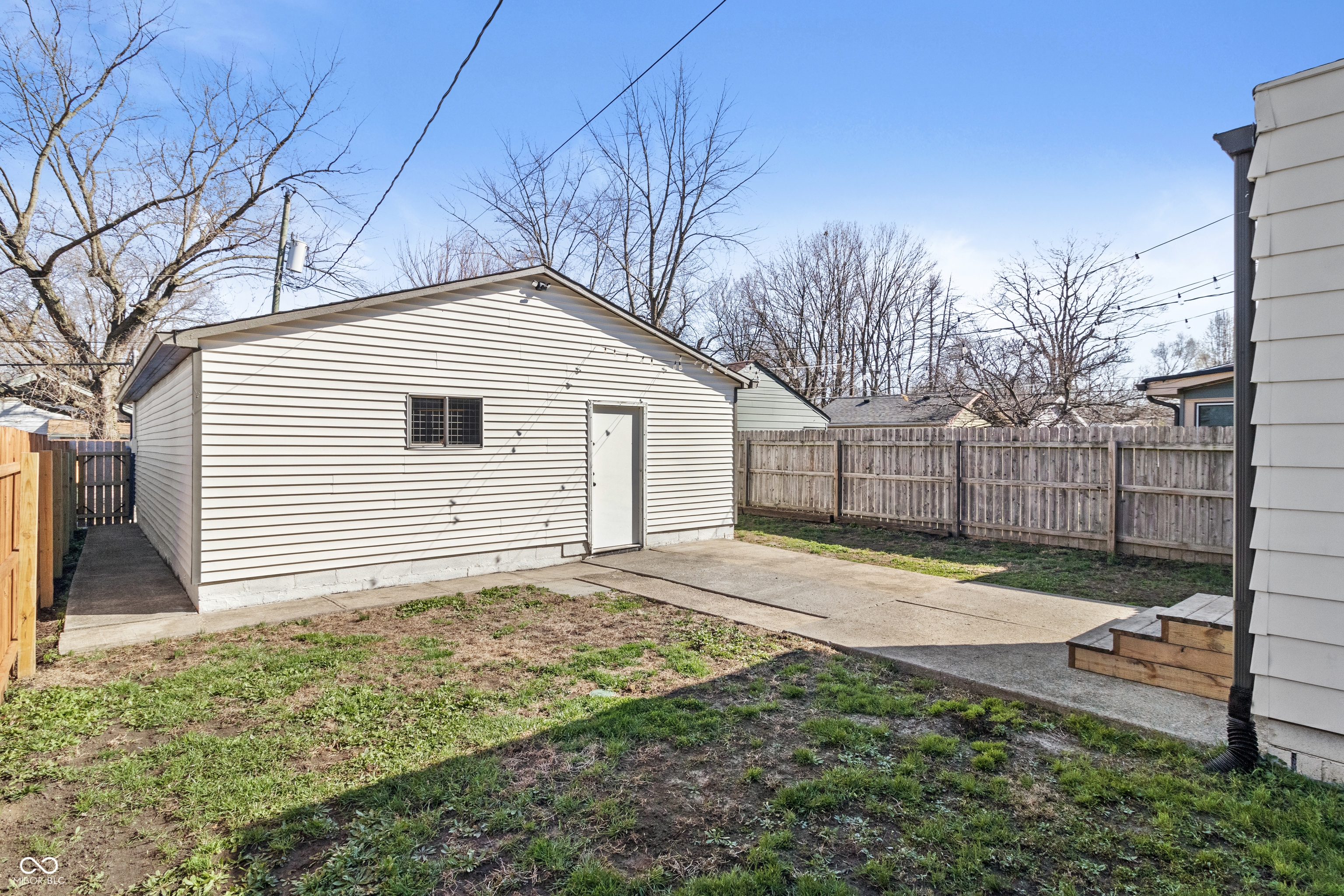 2528 E 17th Street