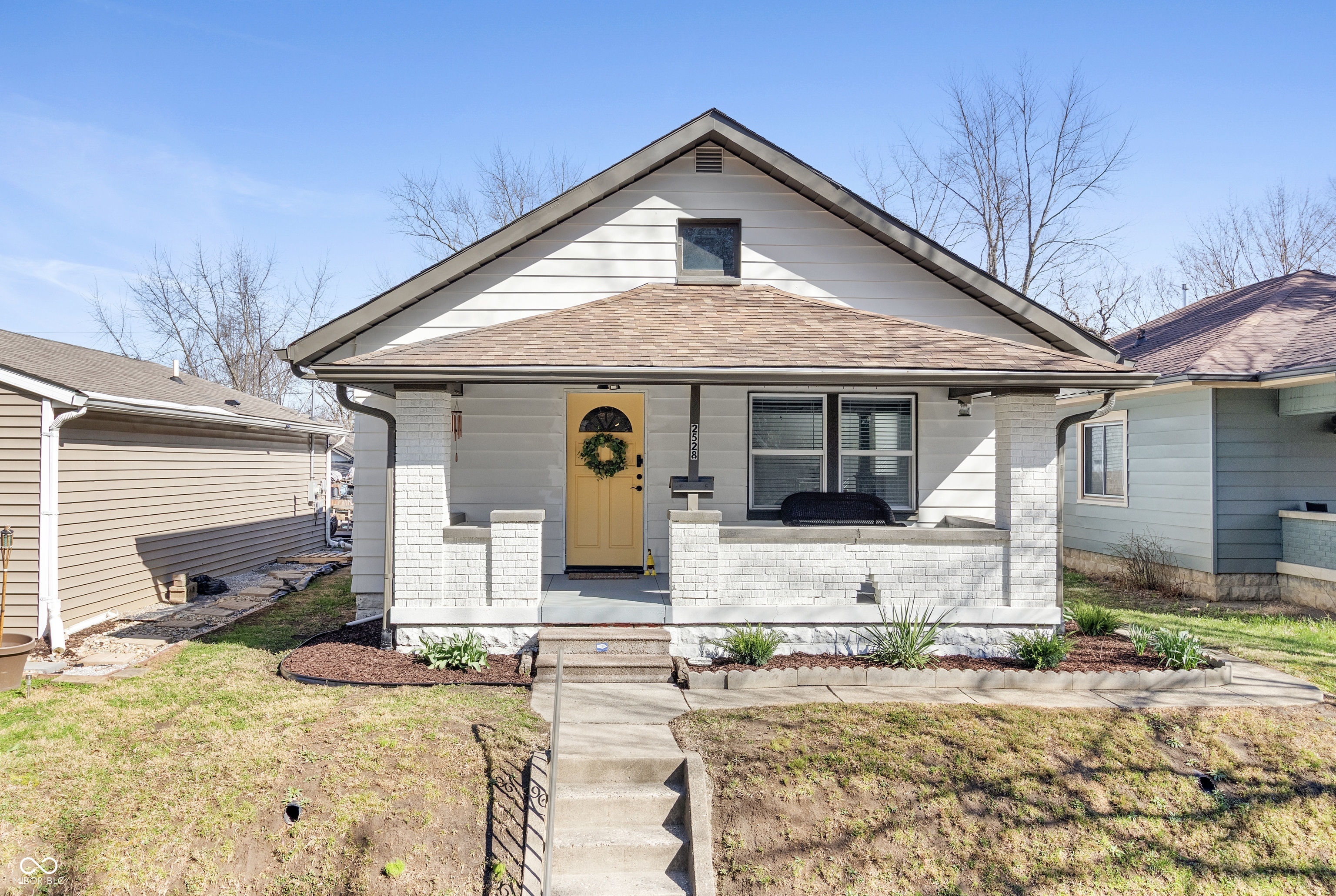 2528 E 17th Street