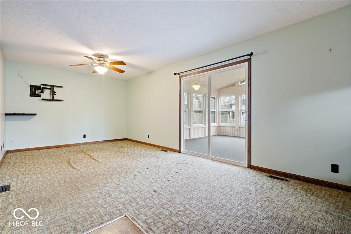 8733 Caplock Lane