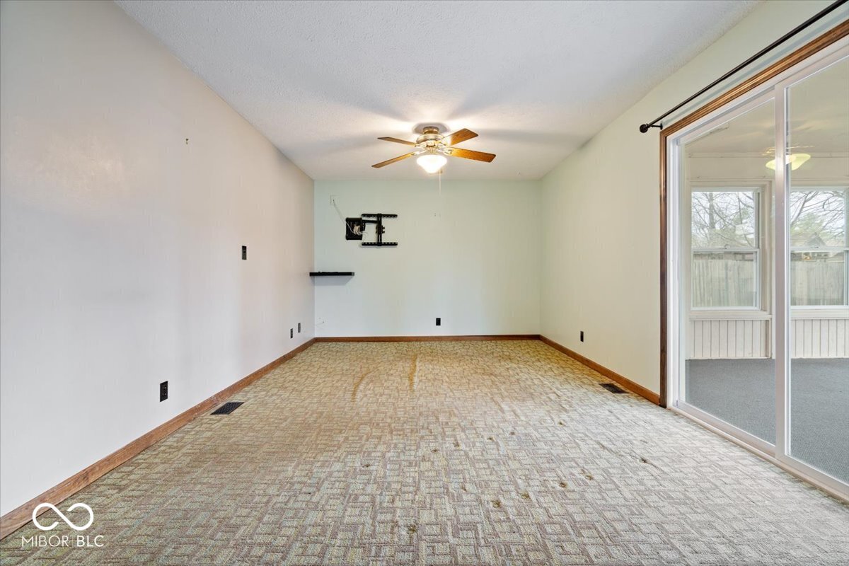 8733 Caplock Lane