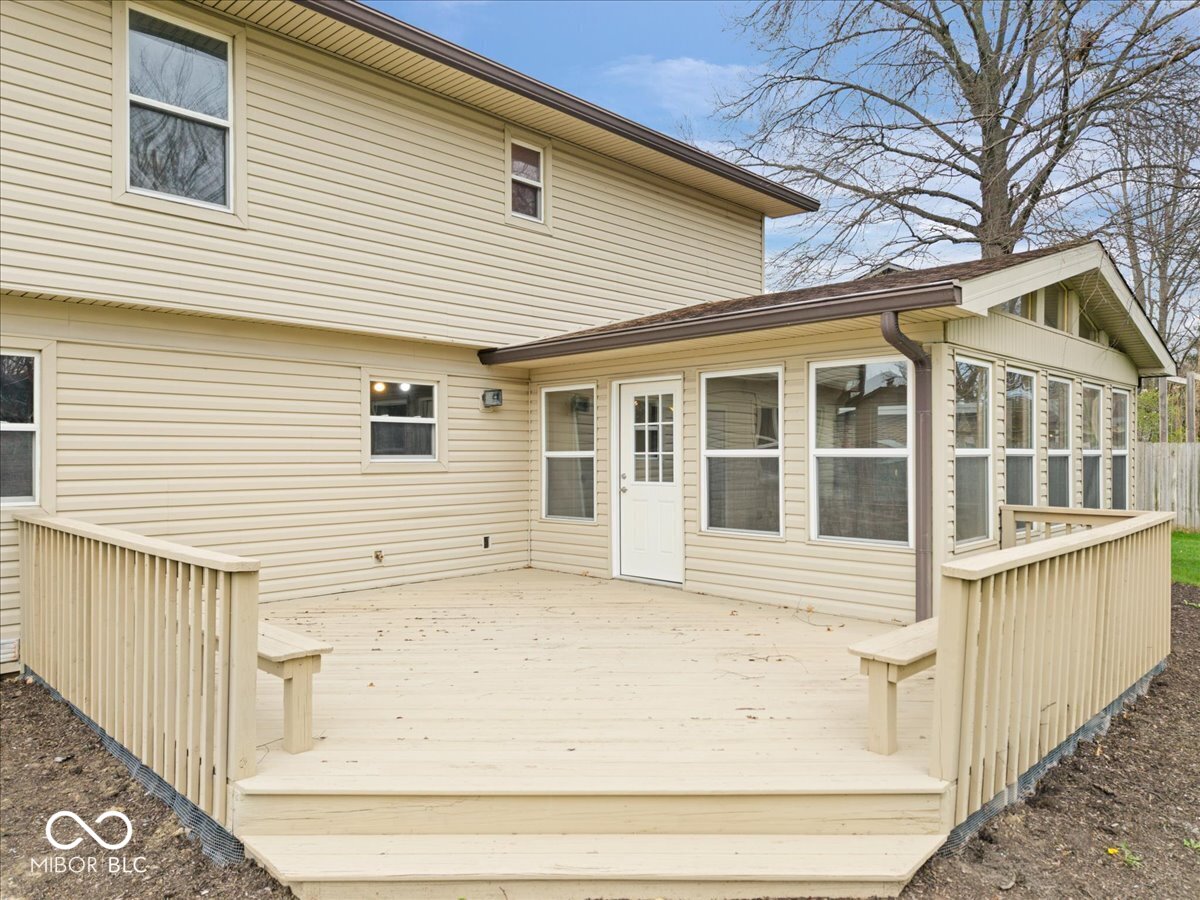 8733 Caplock Lane