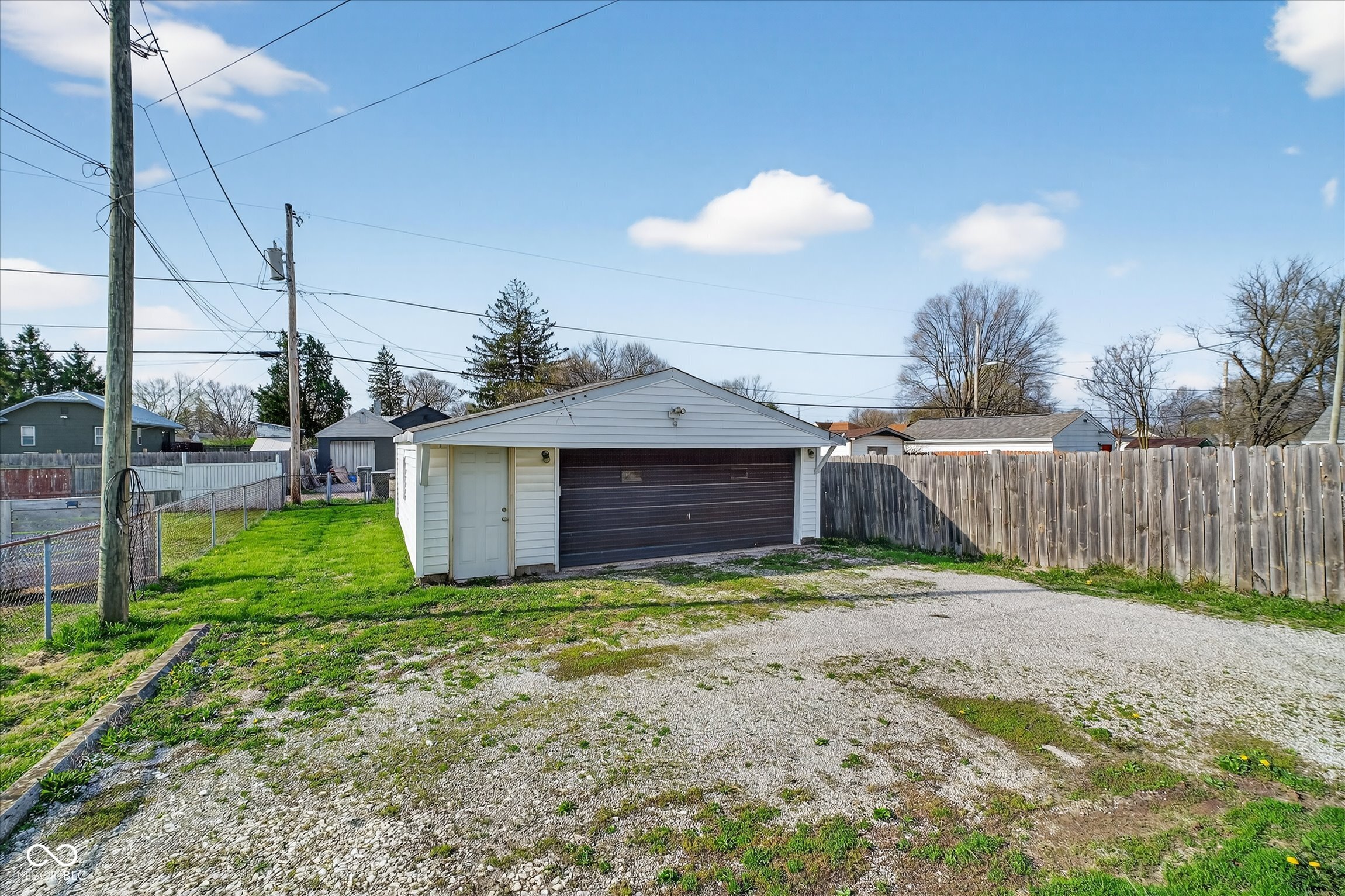 2033 E Legrande Avenue