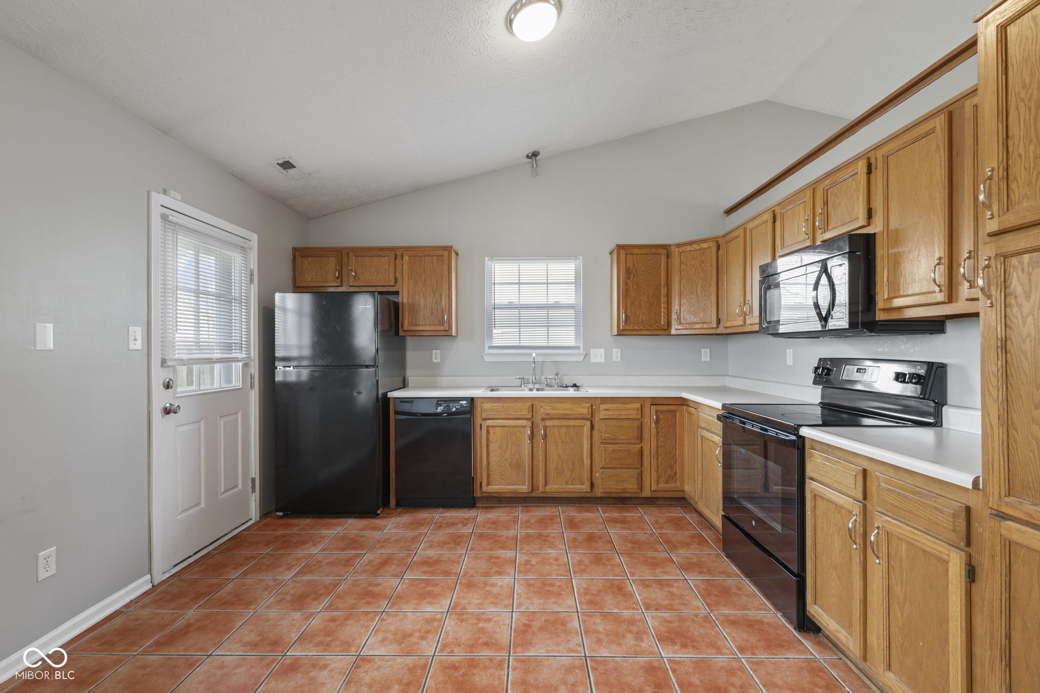 908 Washington Cove Lane