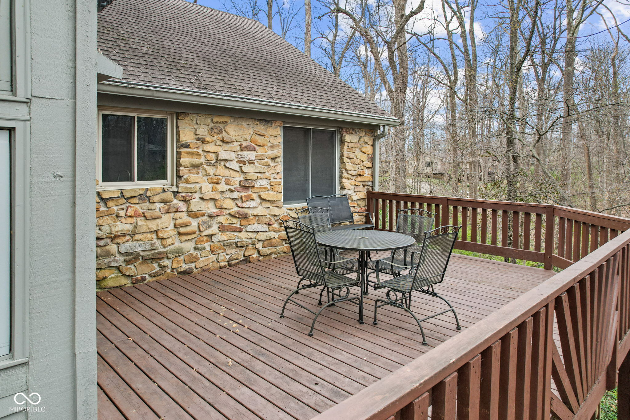 957 Sleepy Hollow Court
