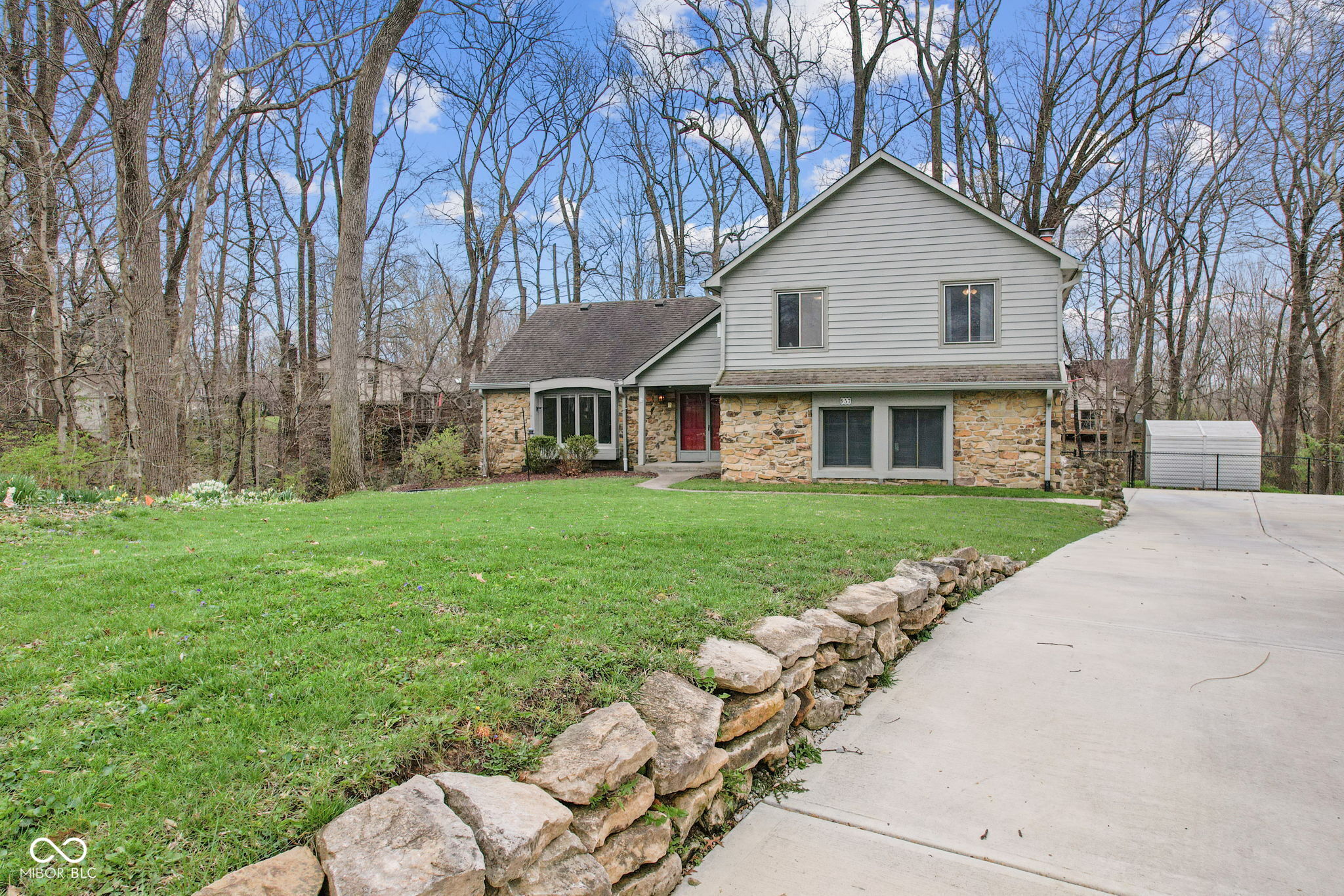 957 Sleepy Hollow Court