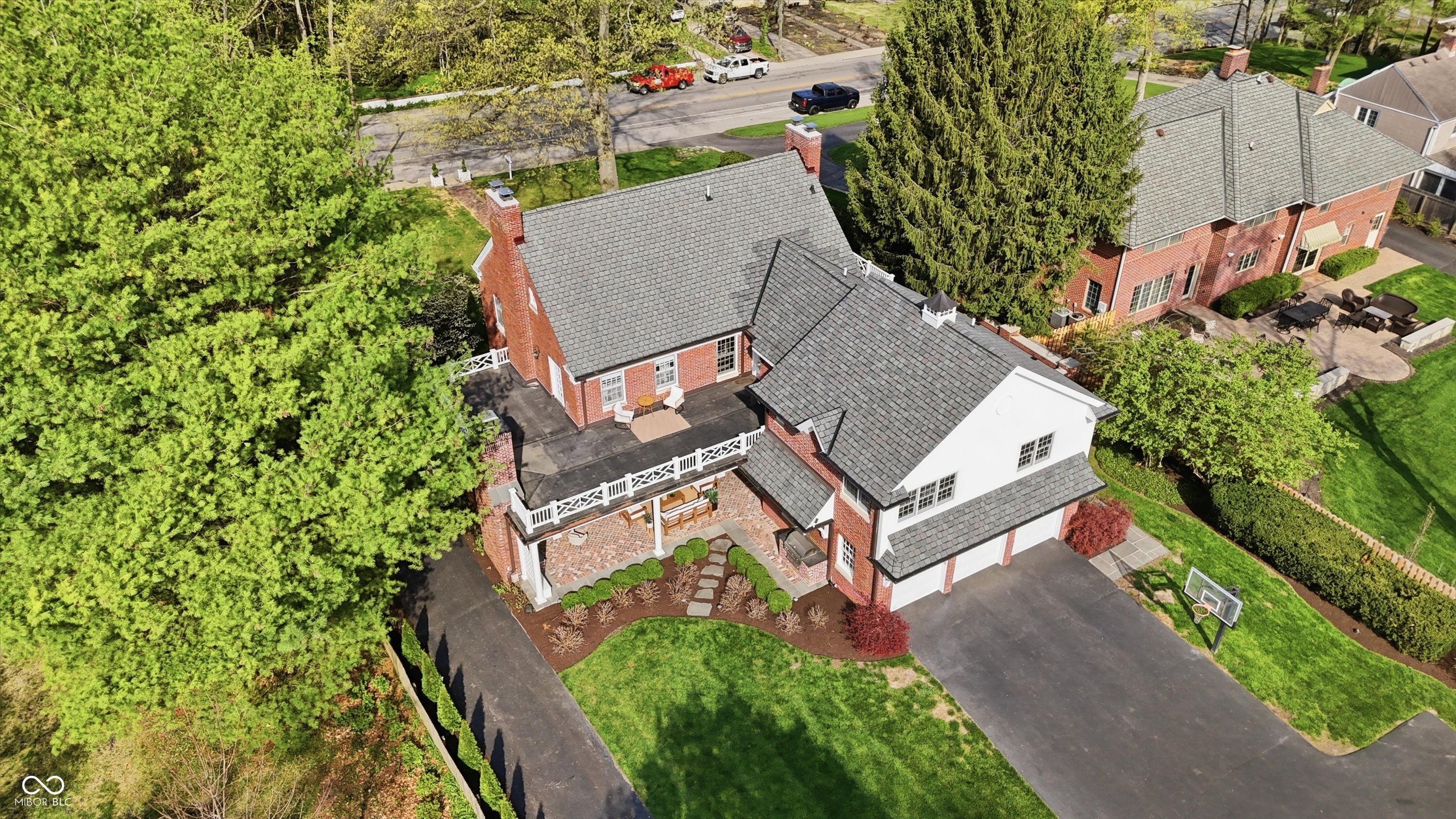 5273 N Illinois Street