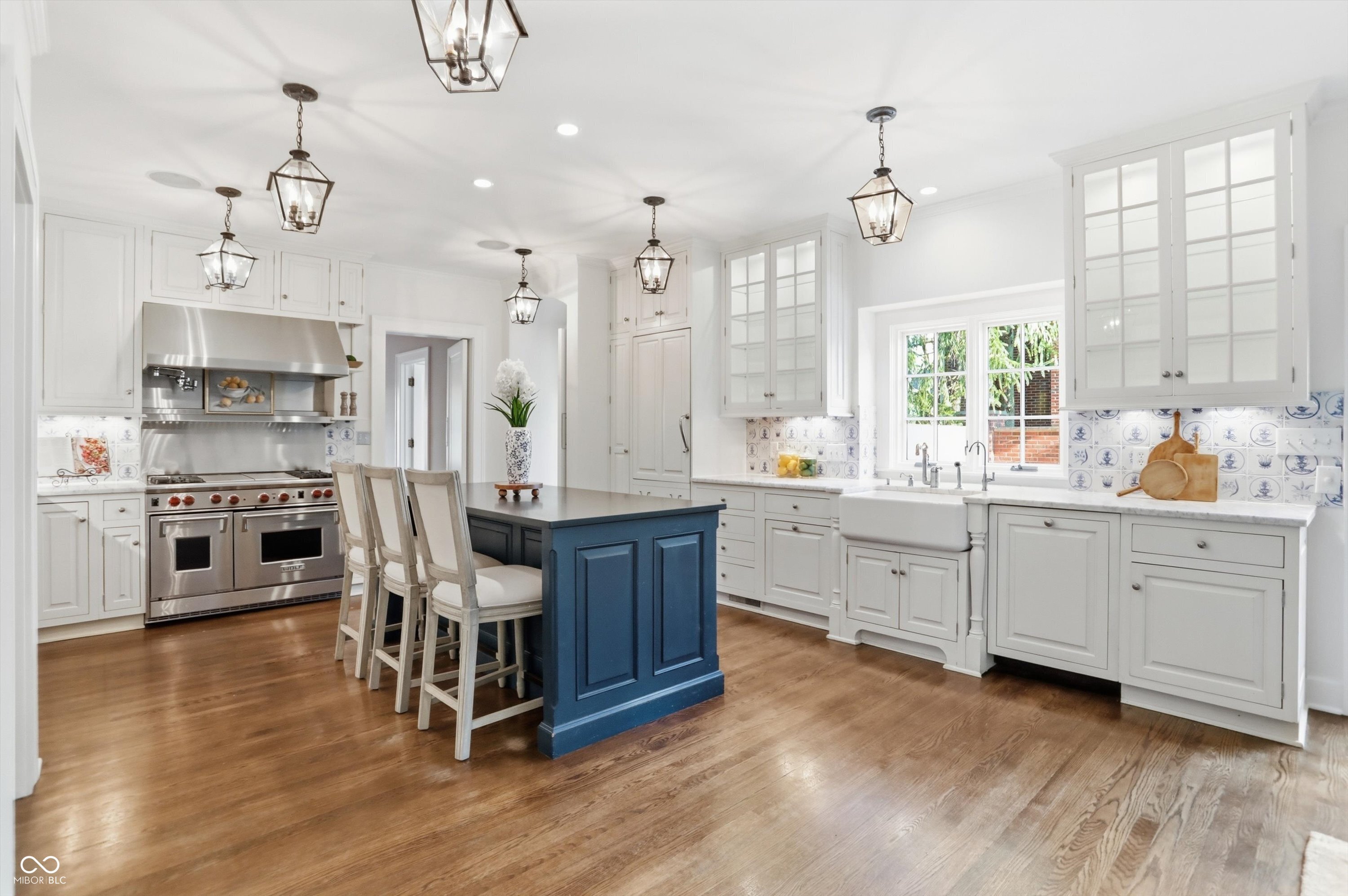 5273 N Illinois Street