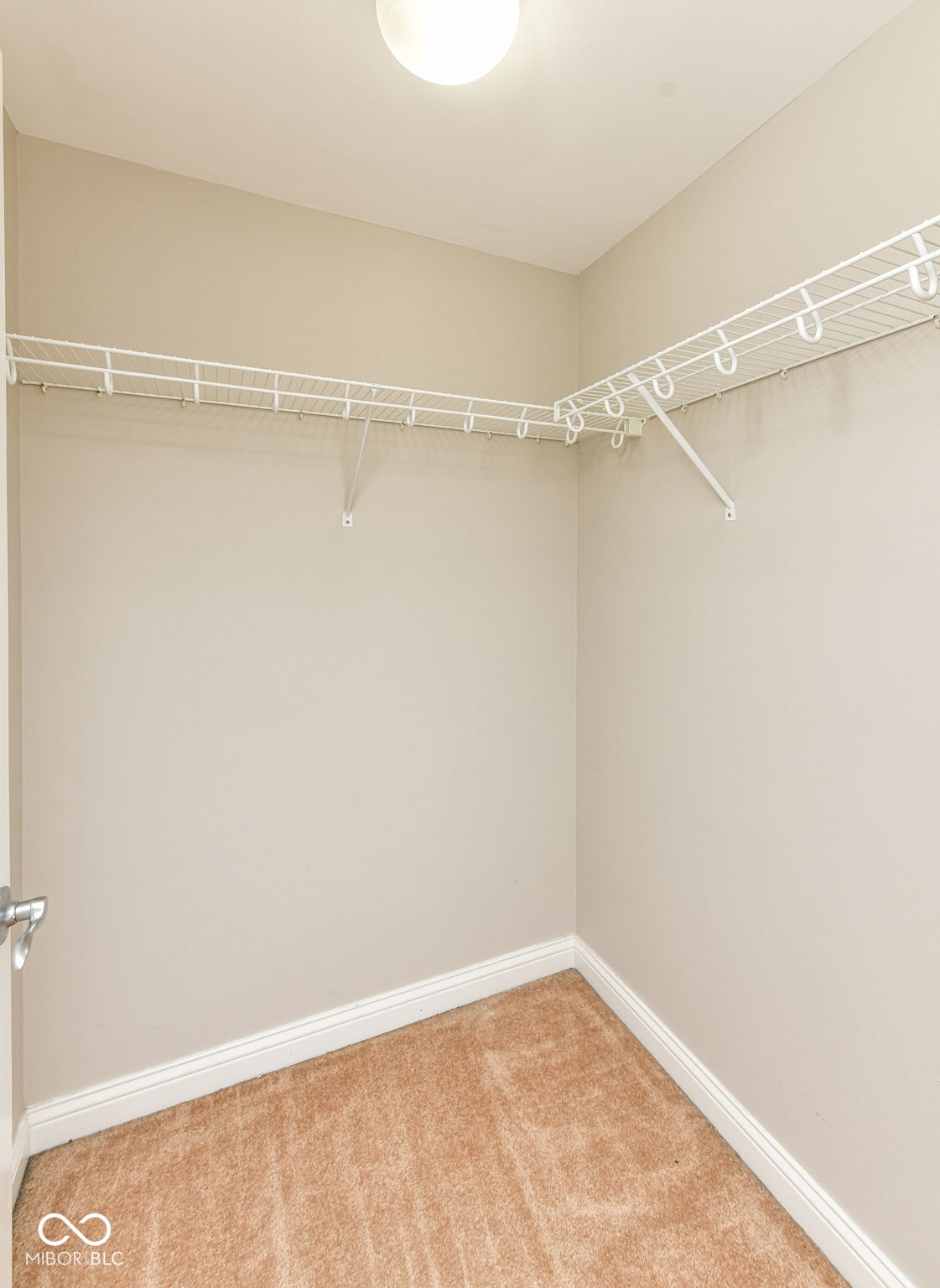 350 N Meridian Street Unit: 709