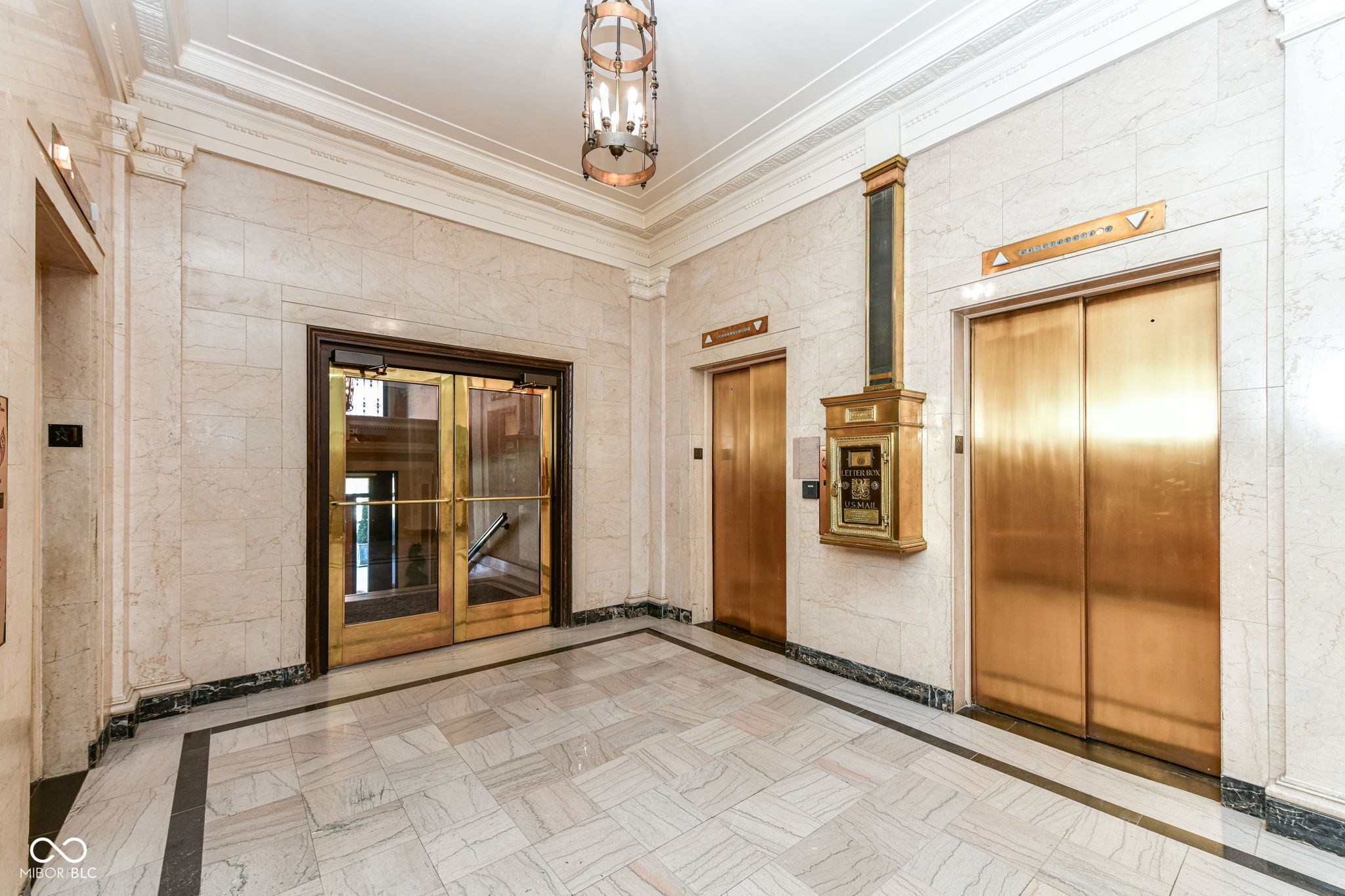 350 N Meridian Street Unit: 709