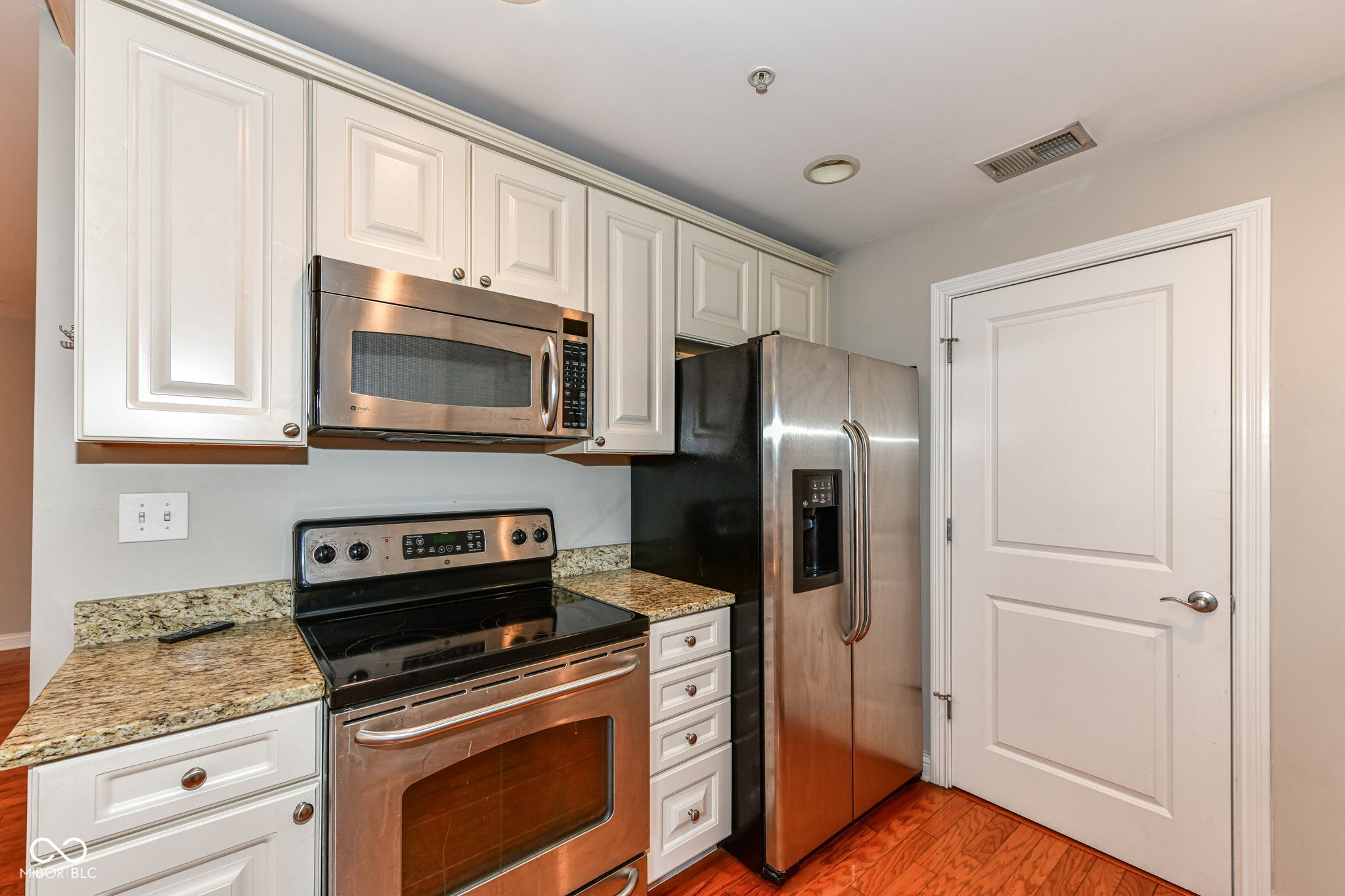 350 N Meridian Street Unit: 709