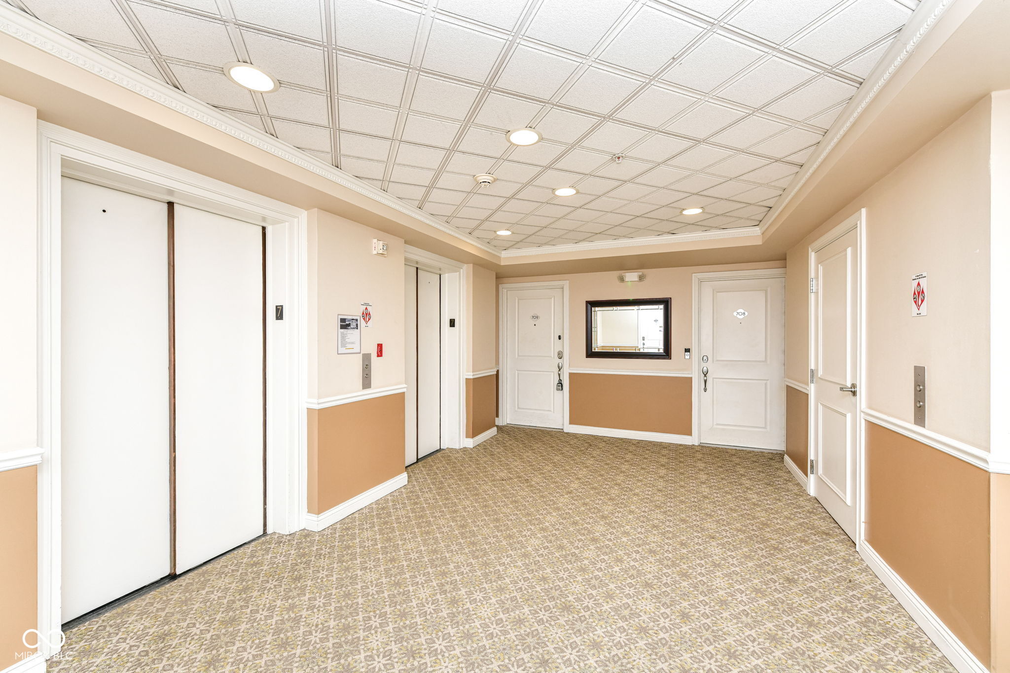 350 N Meridian Street Unit: 709