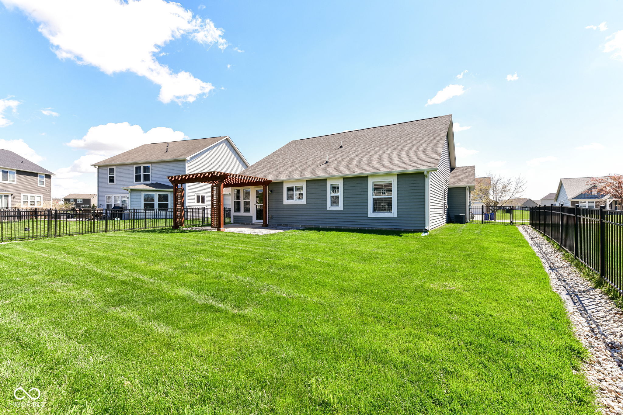6236 N Woods Edge Court