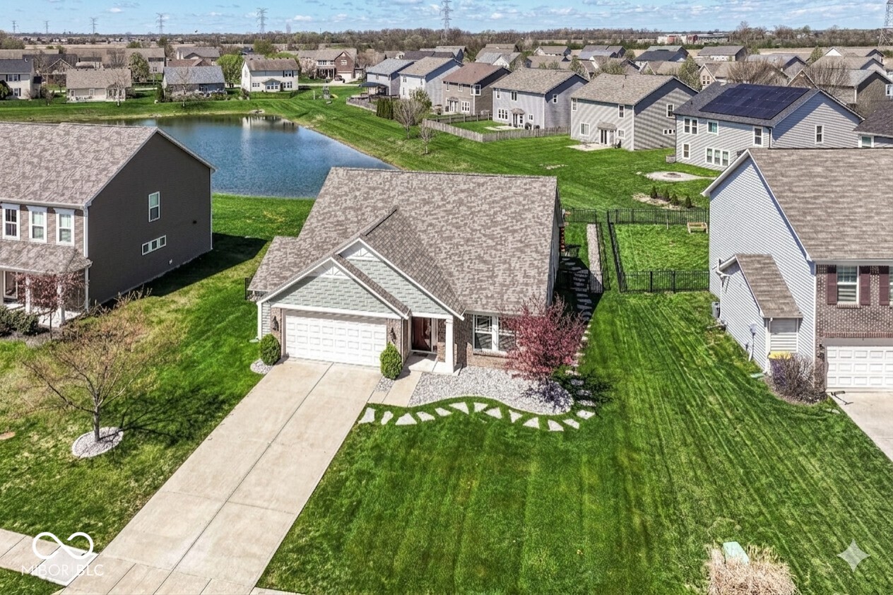 6236 N Woods Edge Court