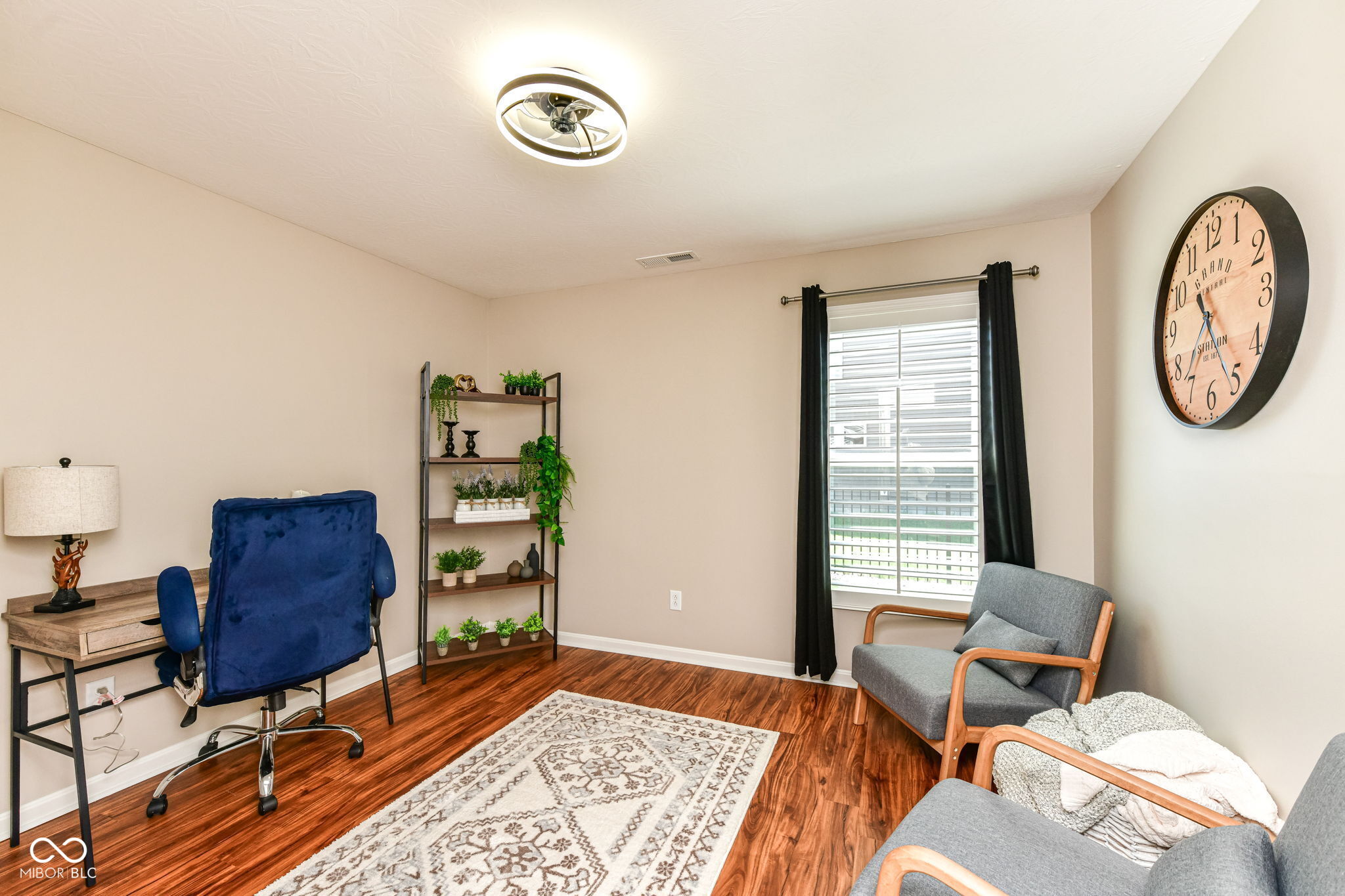 6236 N Woods Edge Court