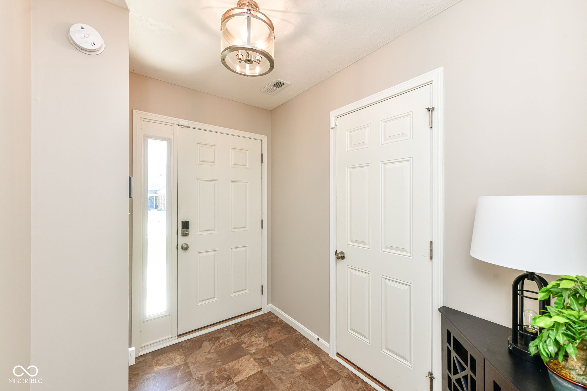 6236 N Woods Edge Court
