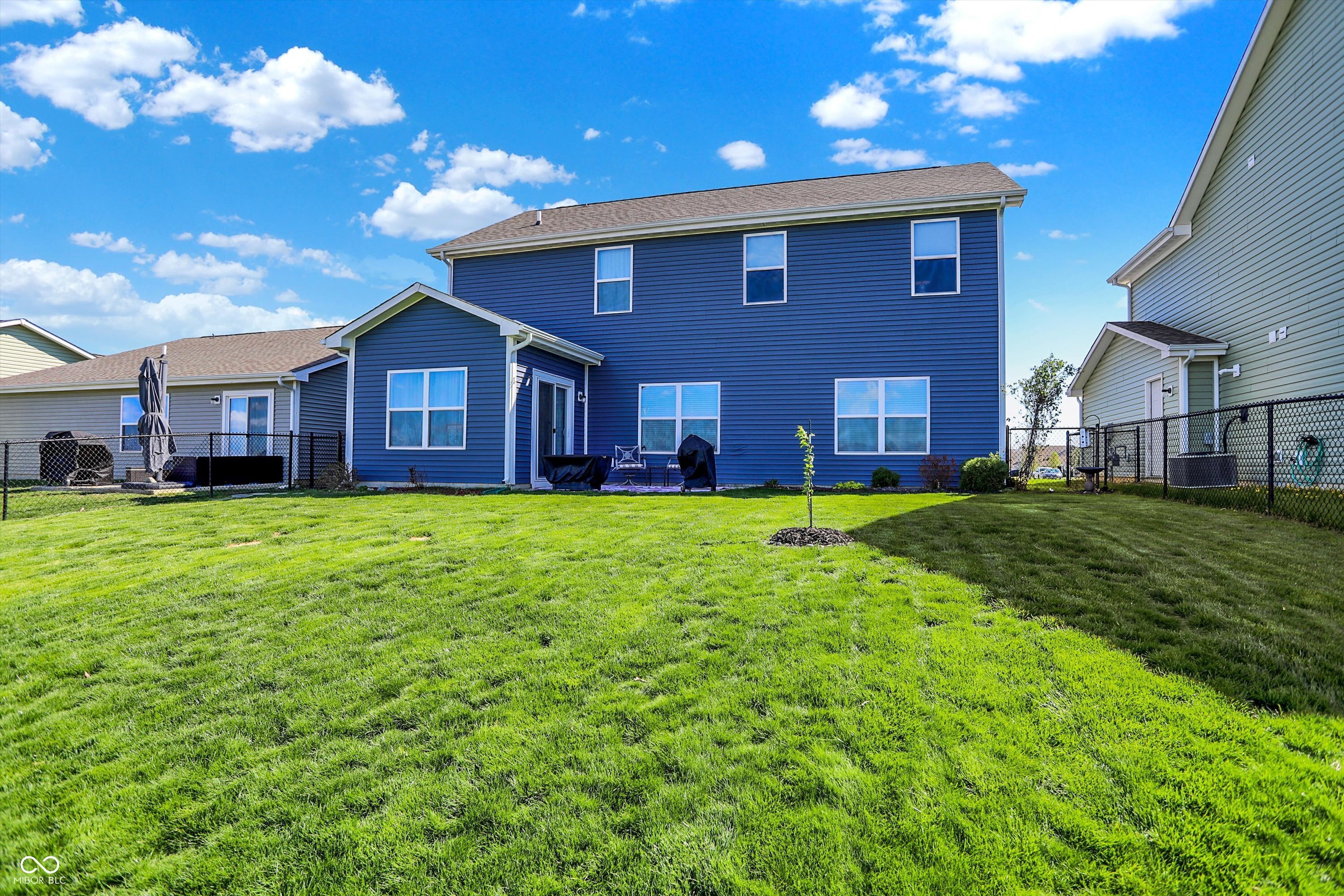 858 Redwood Drive