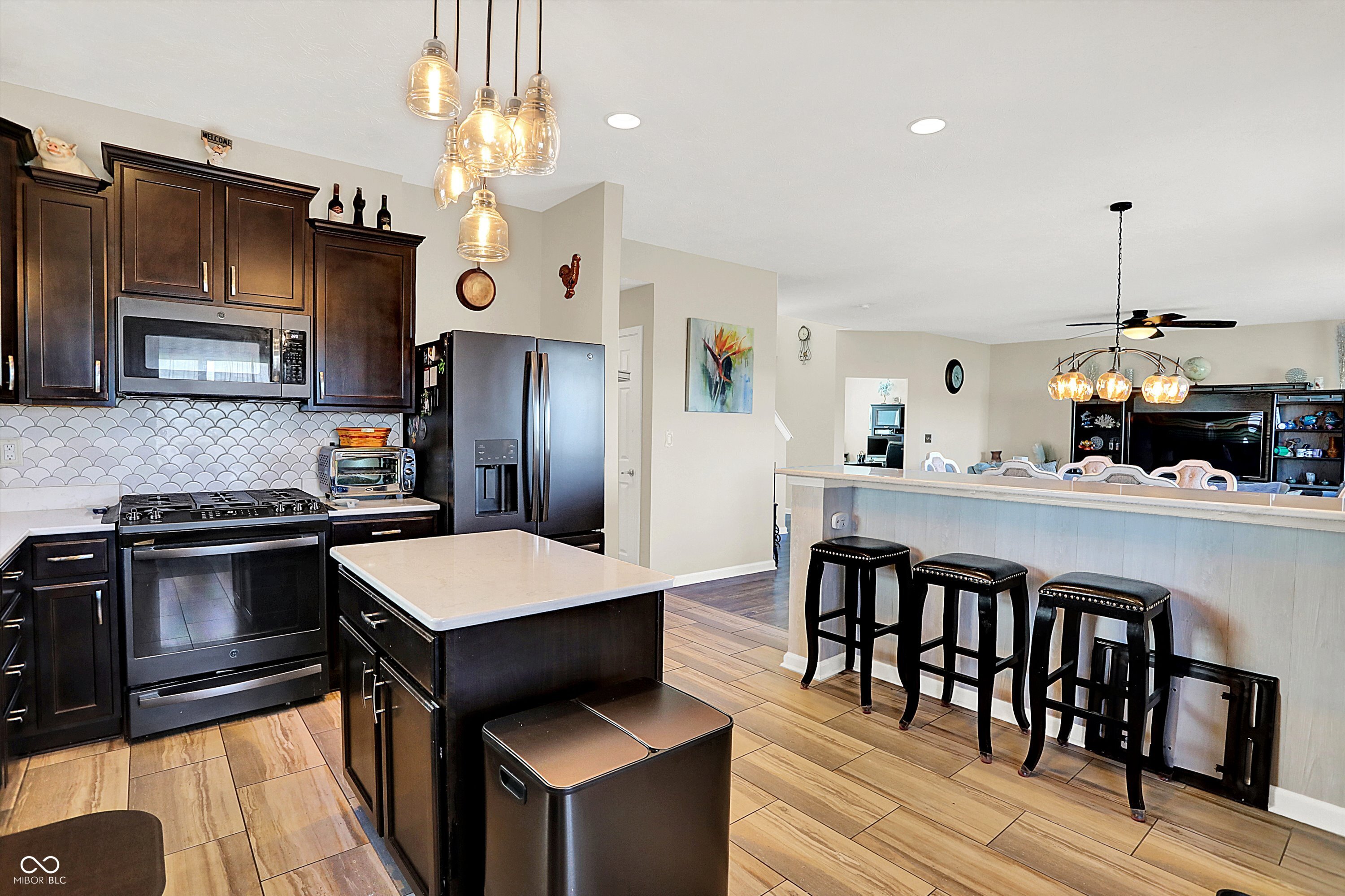 858 Redwood Drive