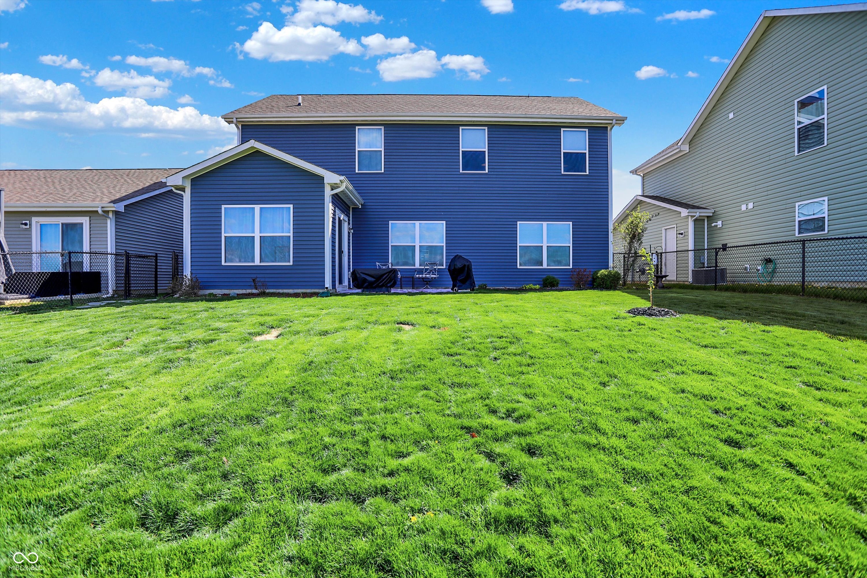 858 Redwood Drive