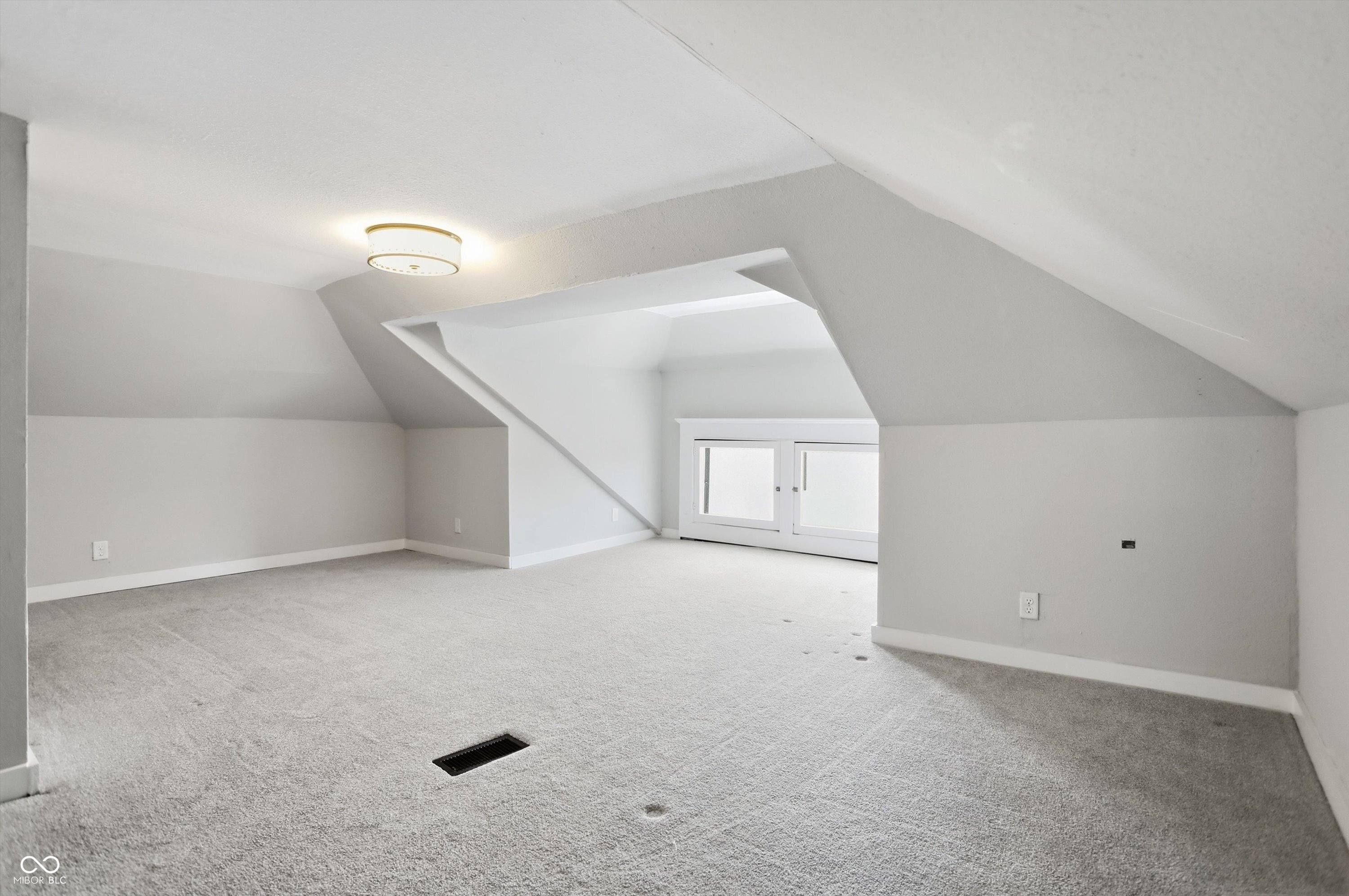 2123 N Talbott Street