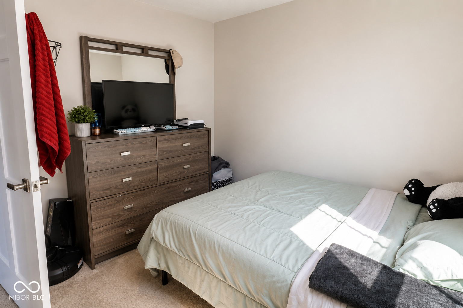 1230 Maumee Court