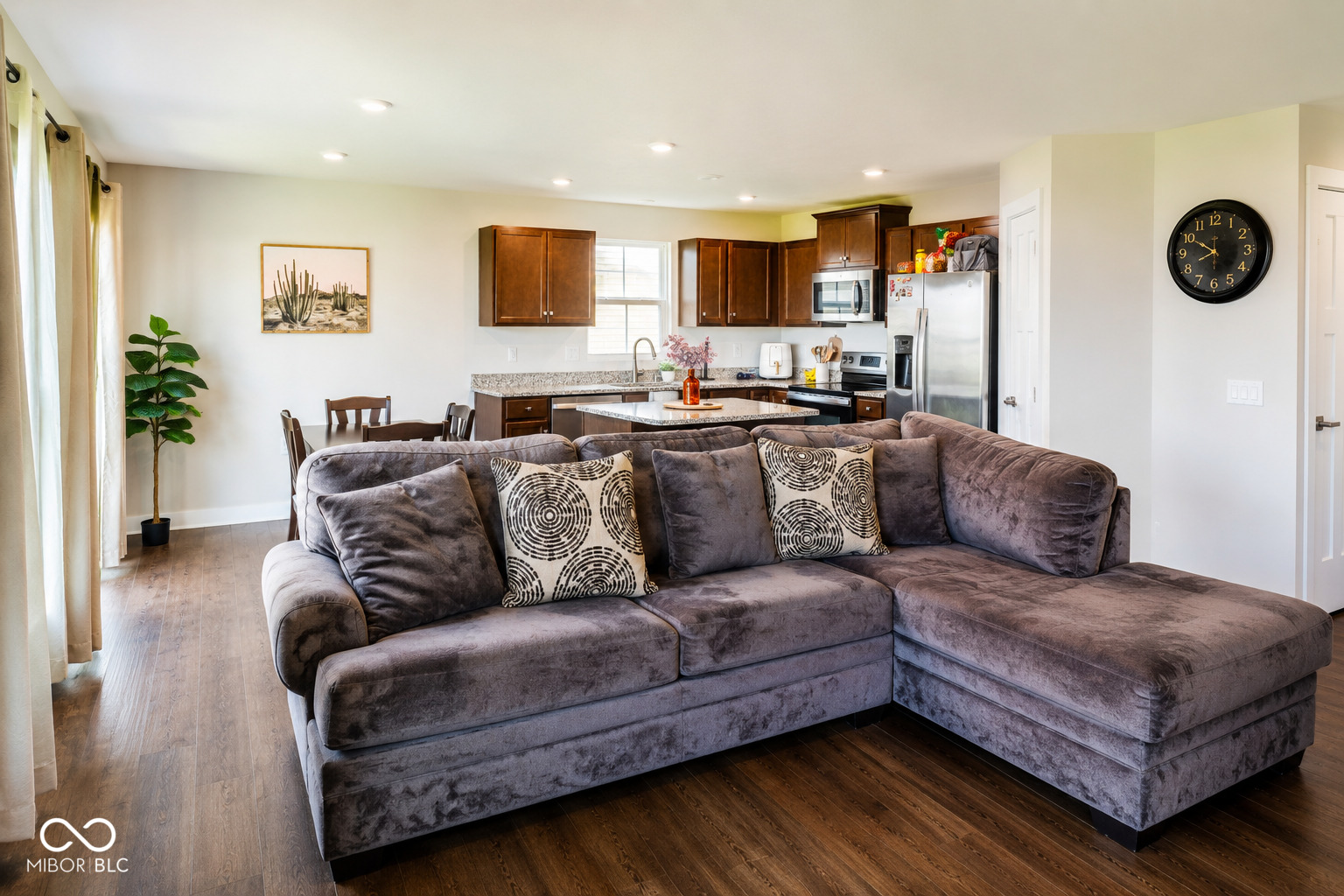1230 Maumee Court