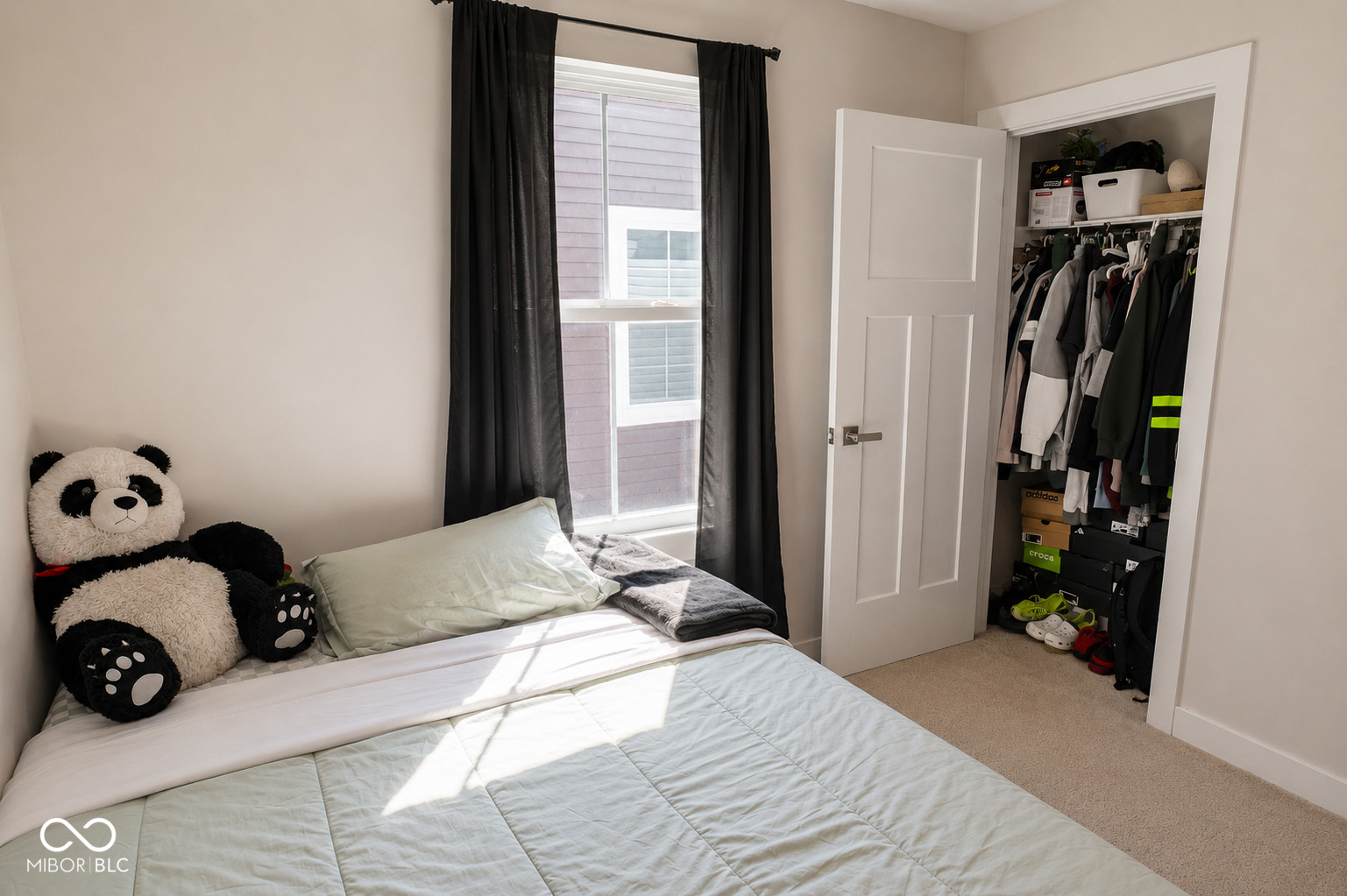 1230 Maumee Court