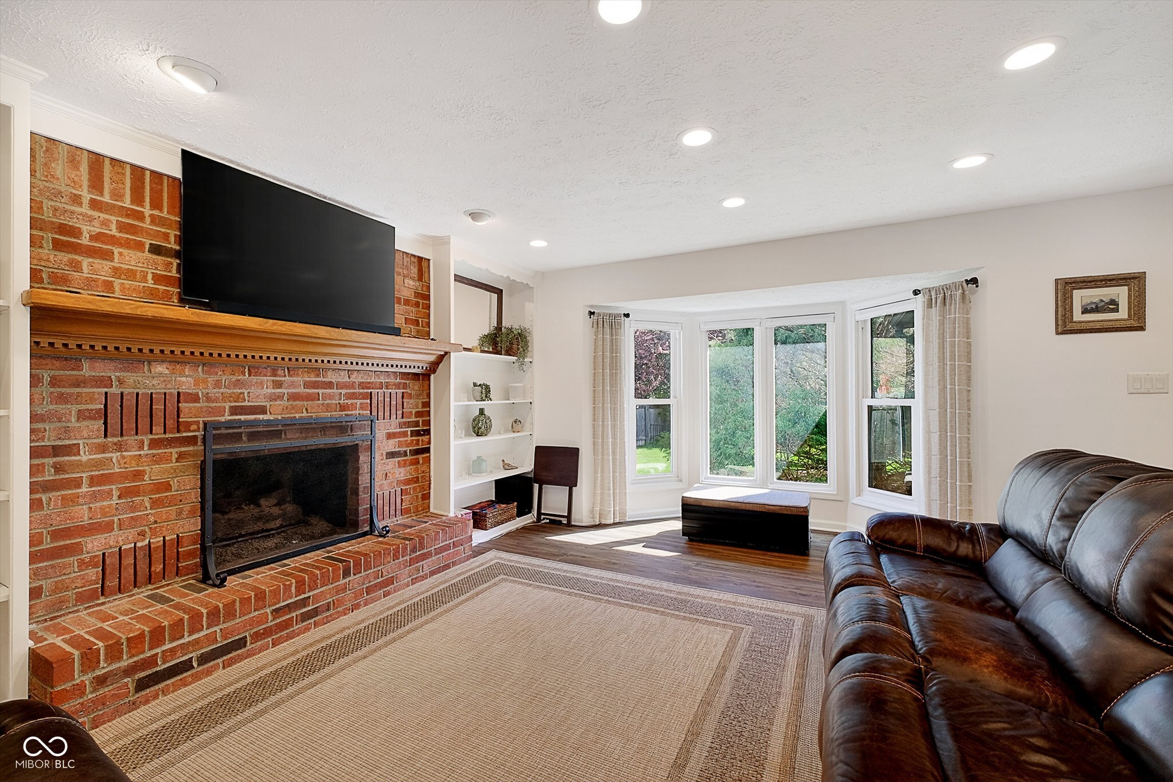 913 Arrowwood Drive