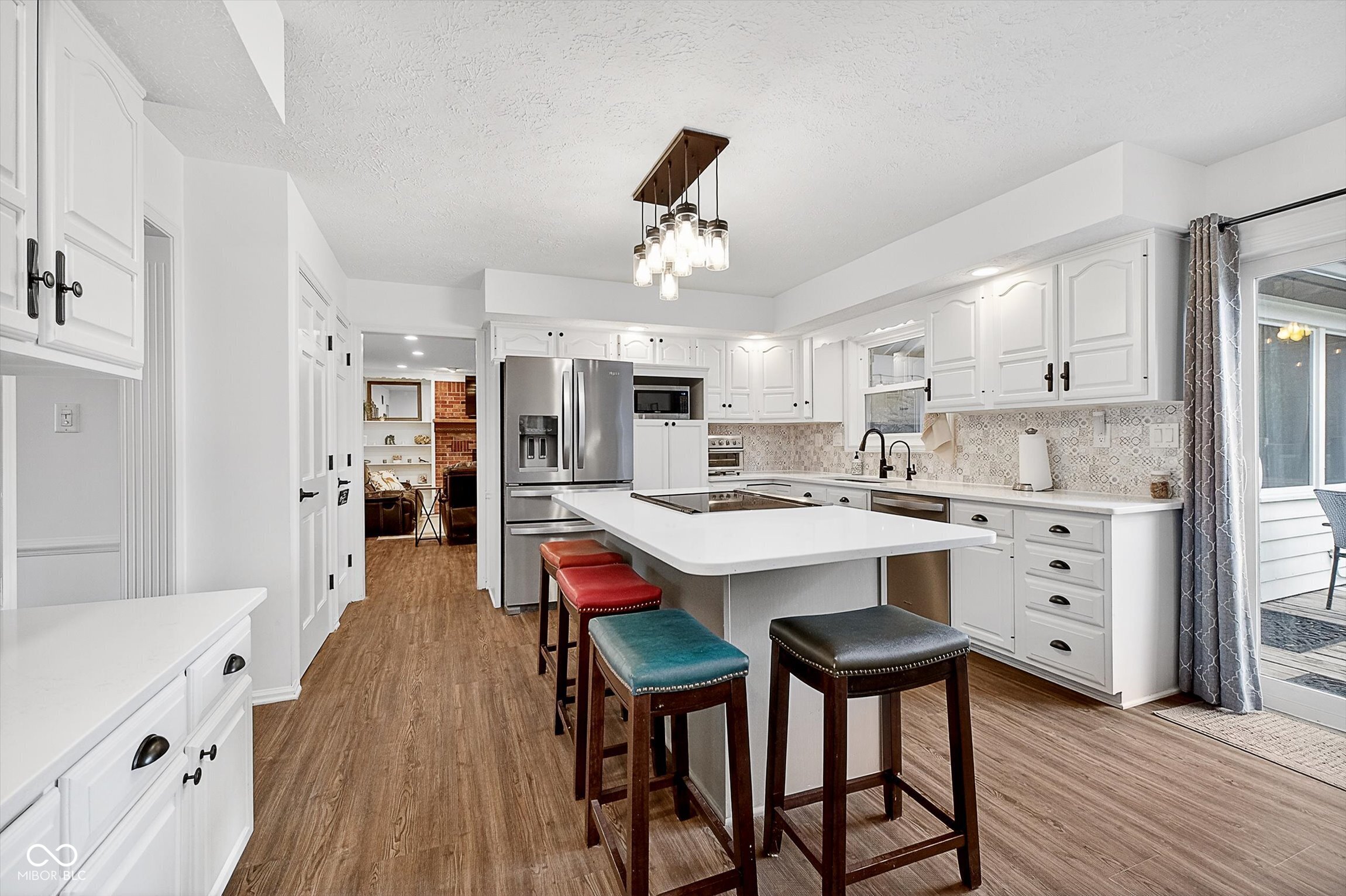 913 Arrowwood Drive