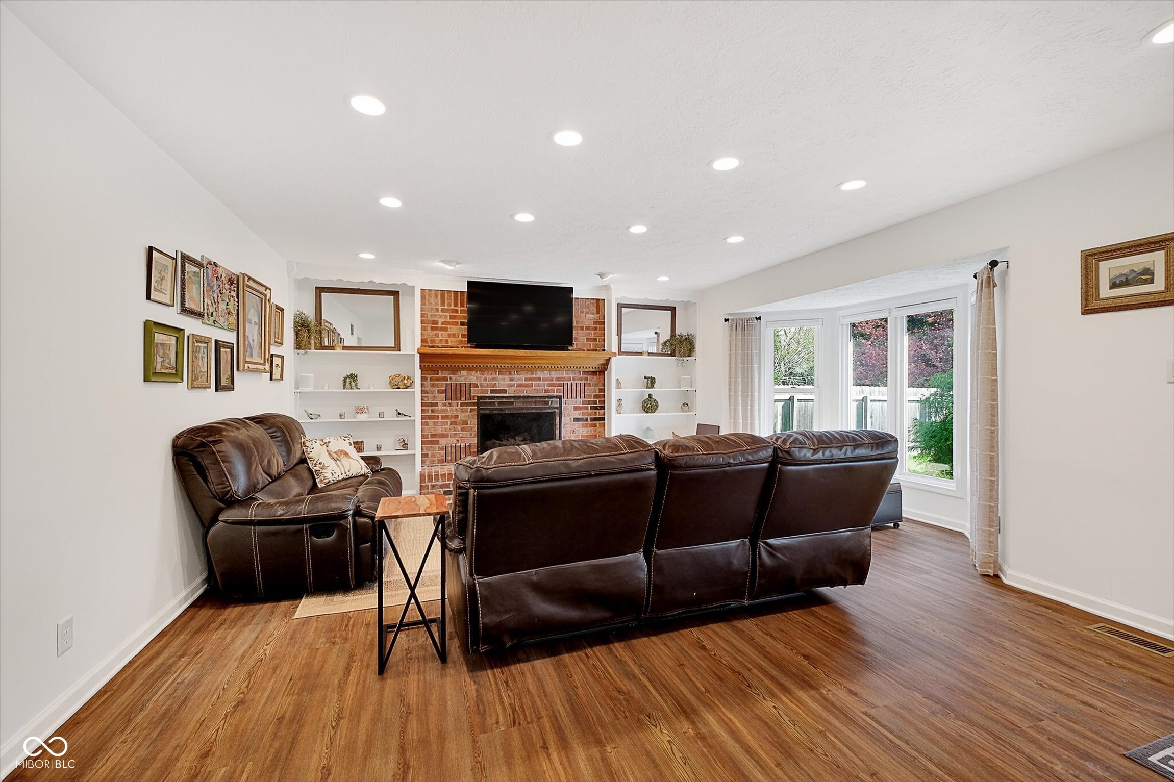 913 Arrowwood Drive