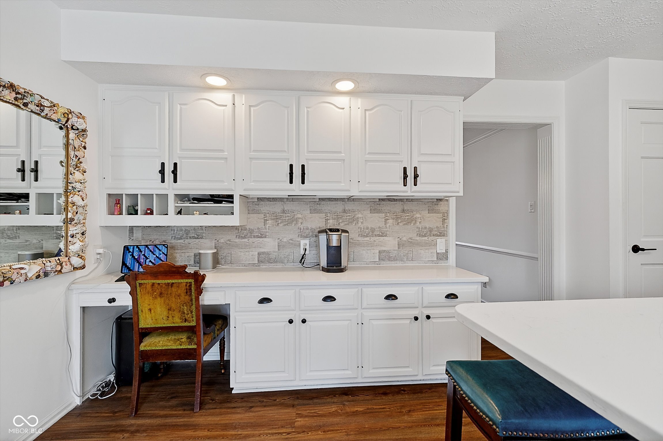 913 Arrowwood Drive