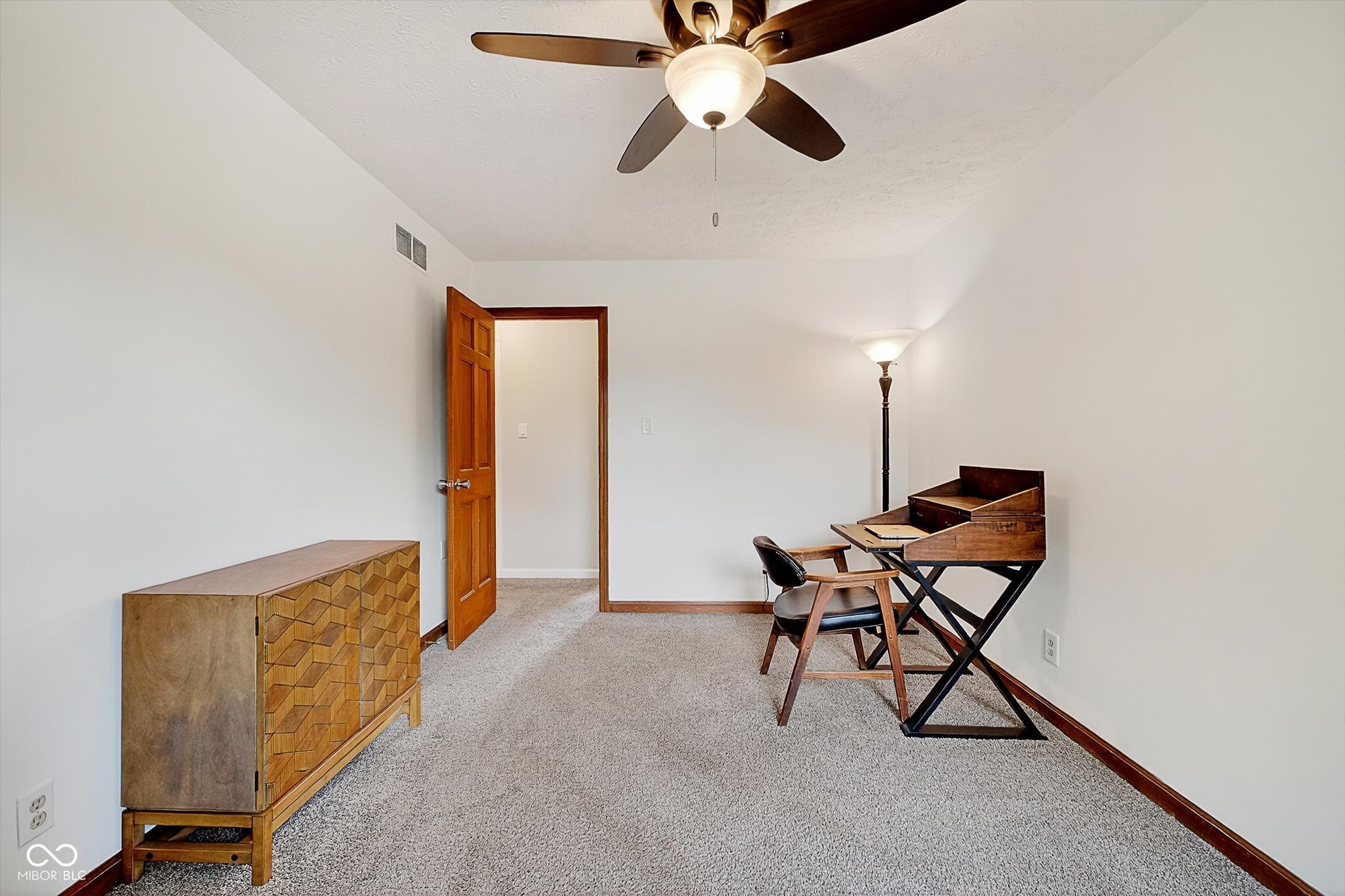 913 Arrowwood Drive