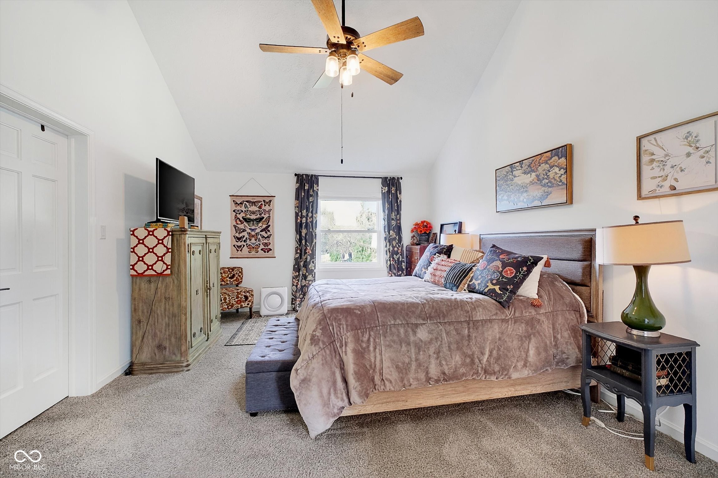 913 Arrowwood Drive