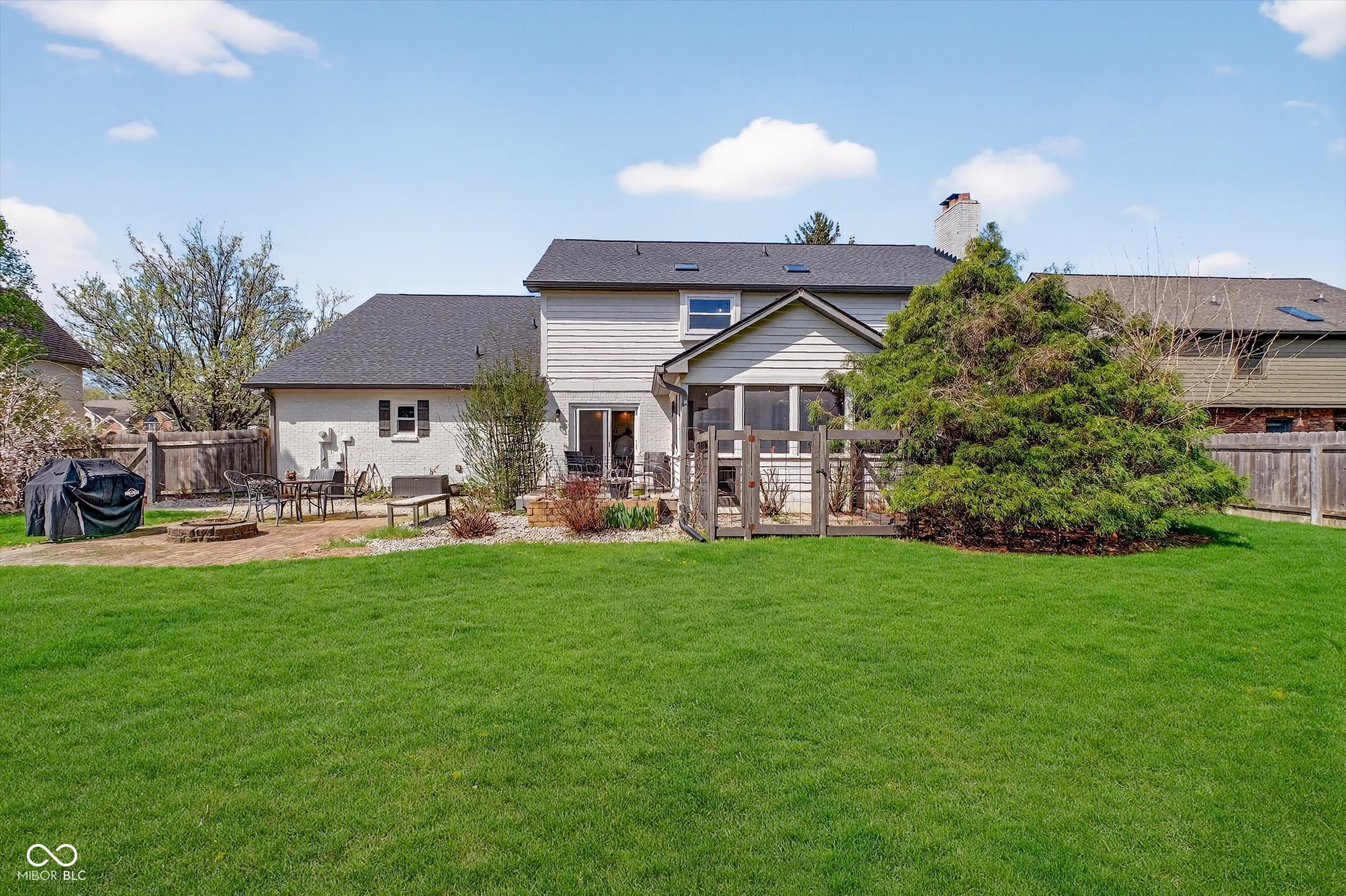 913 Arrowwood Drive