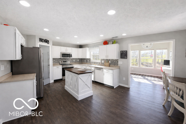 130 W Clear Lake Court