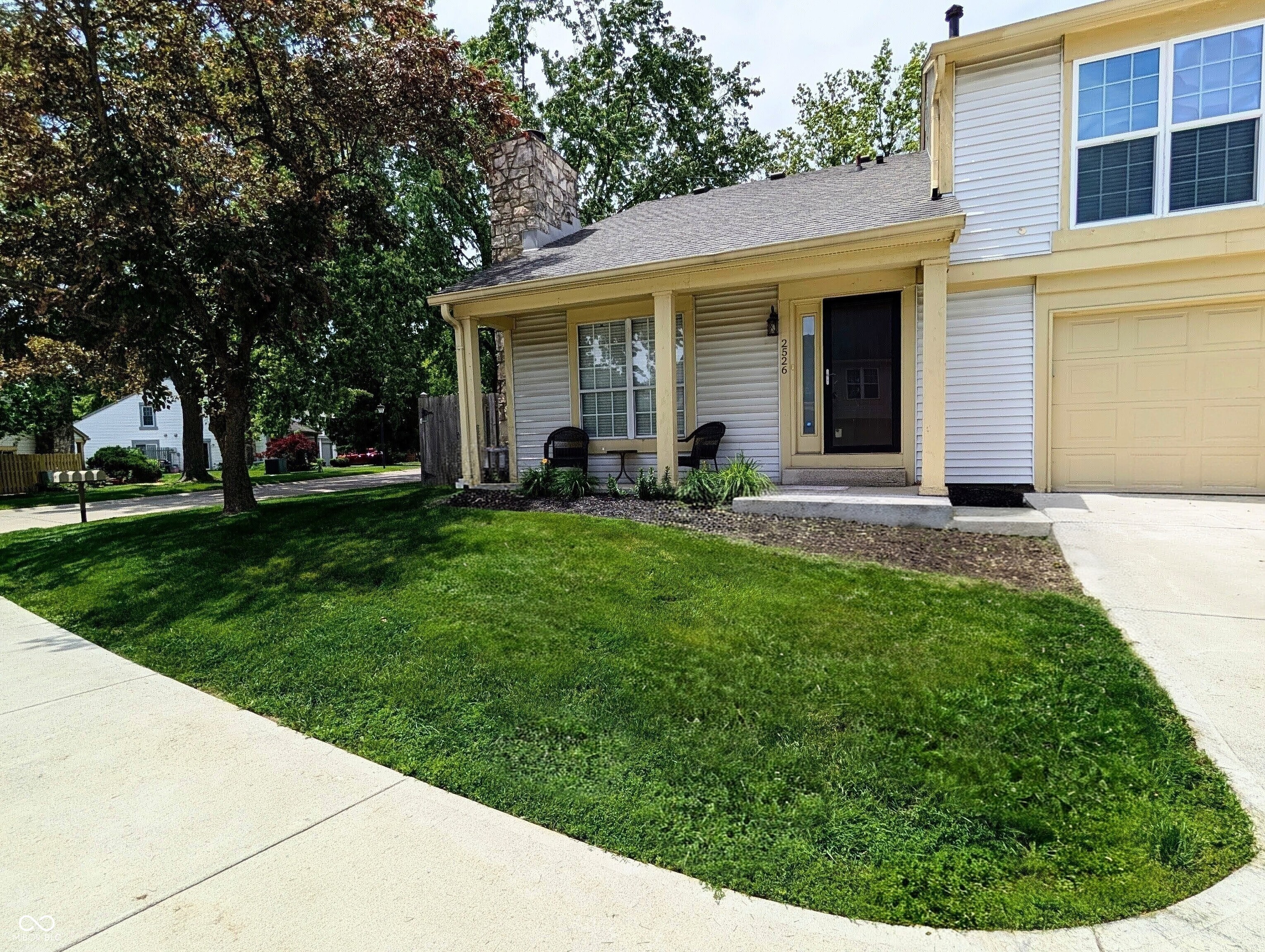 2526 E Chaseway Court