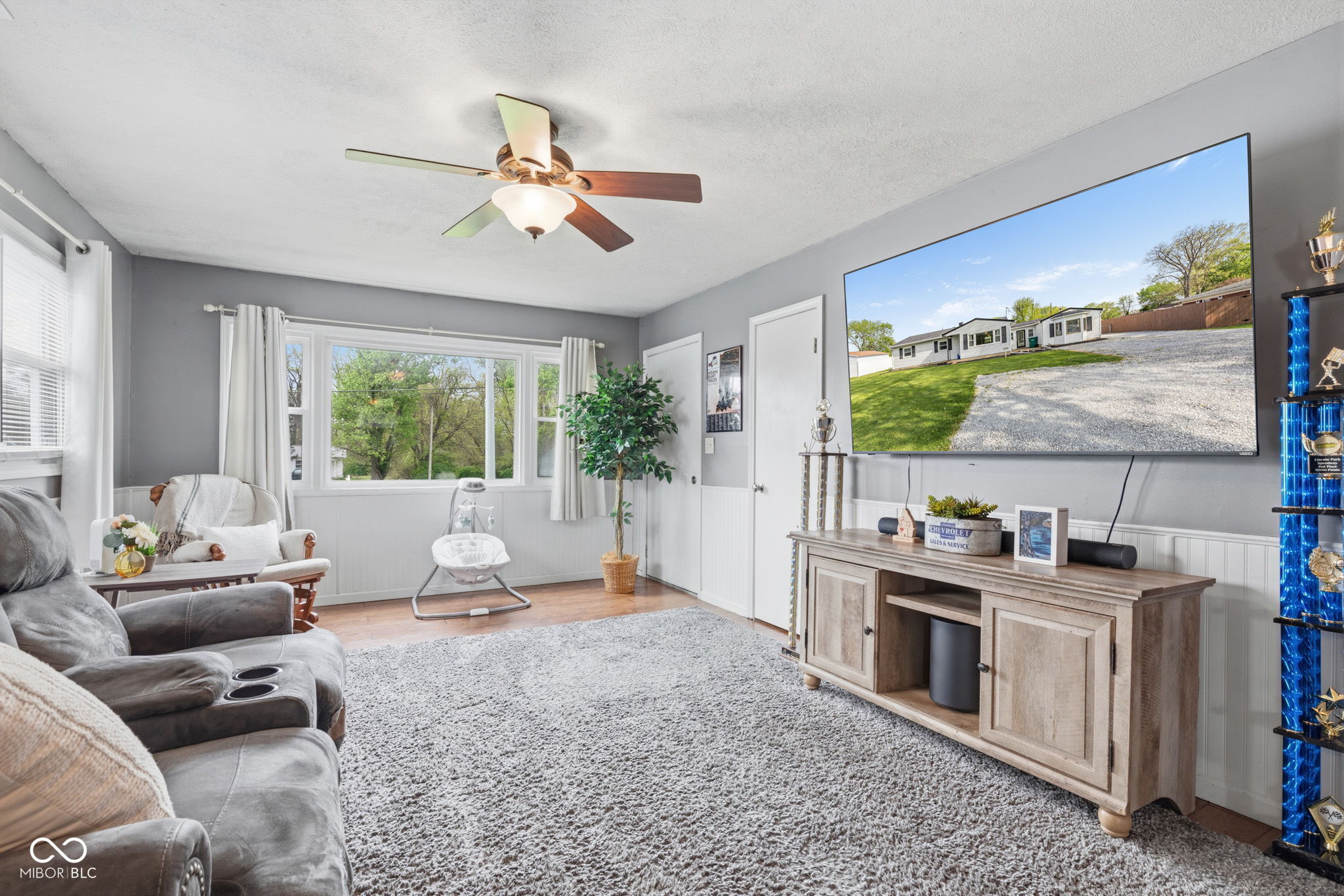 5456 E Main Street