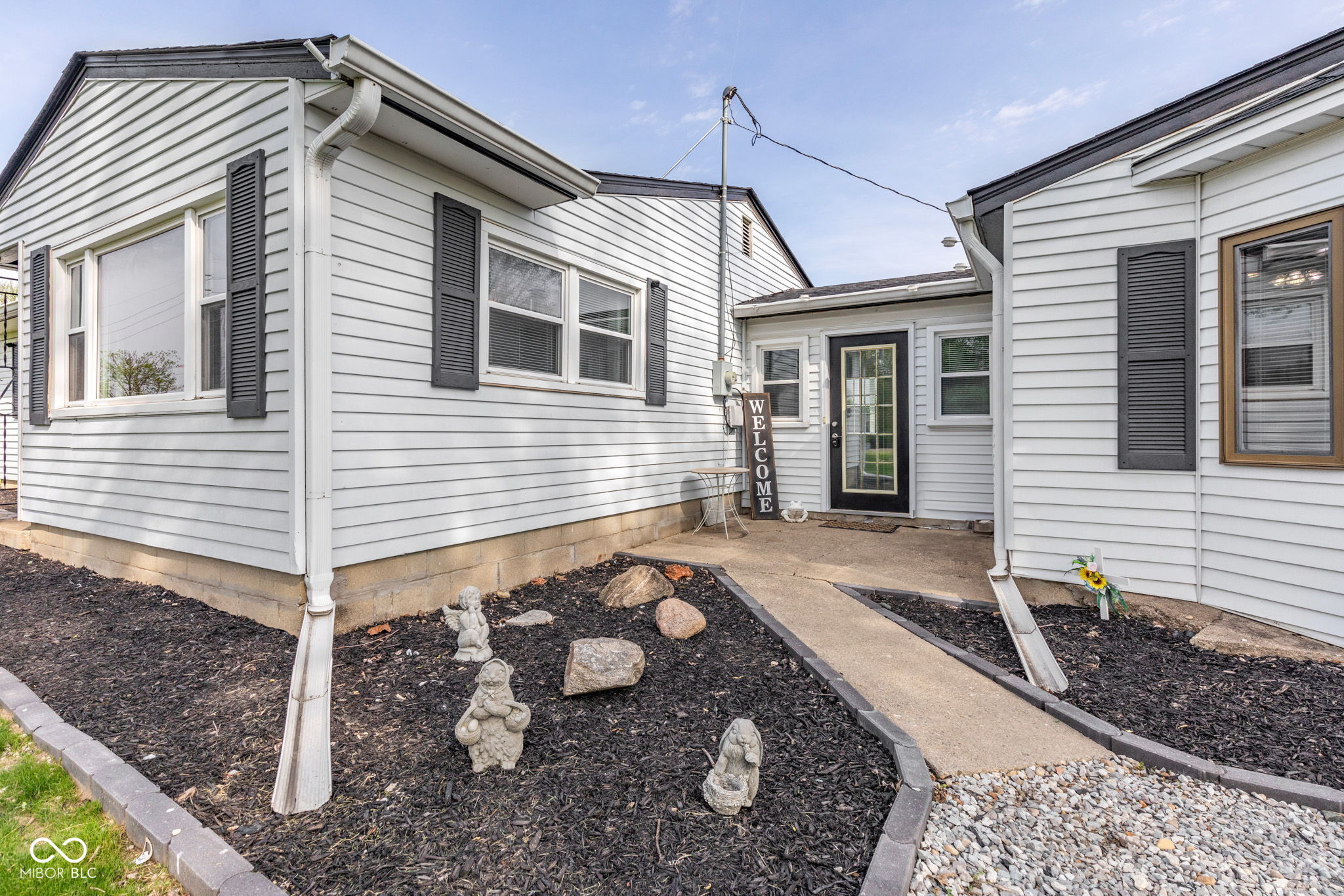 5456 E Main Street