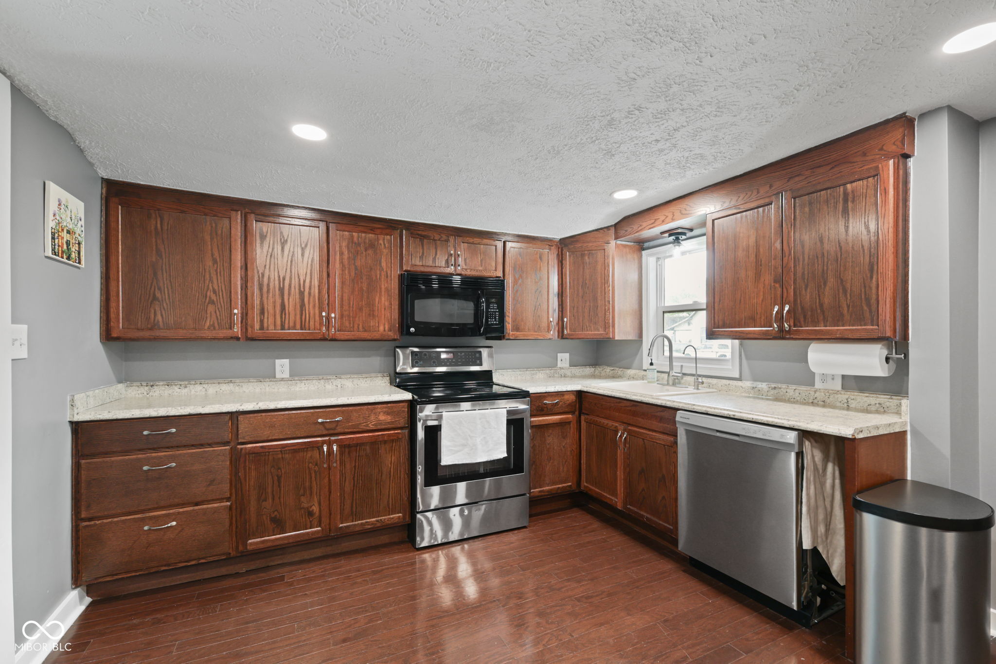 410 E Mechanic Street