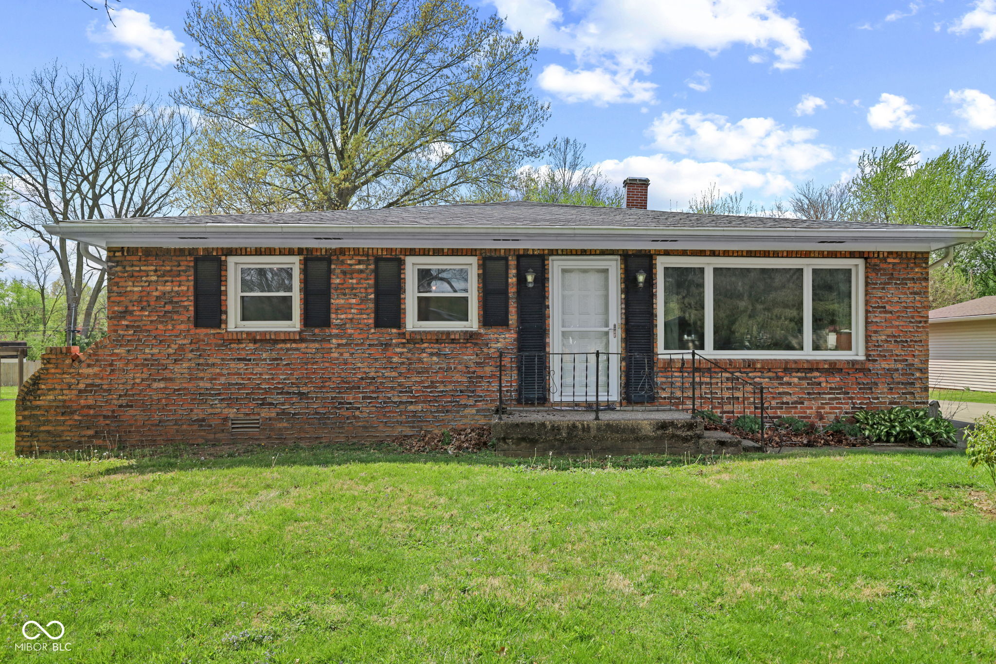 7140 Lockwood Lane