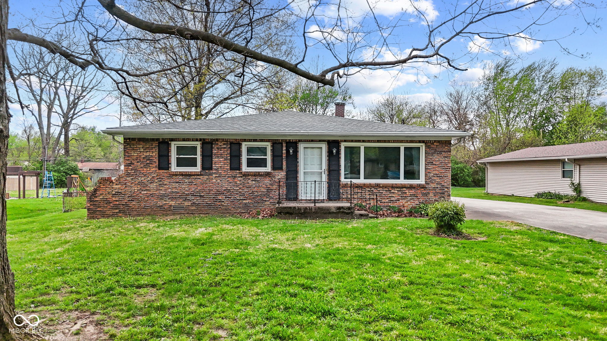 7140 Lockwood Lane