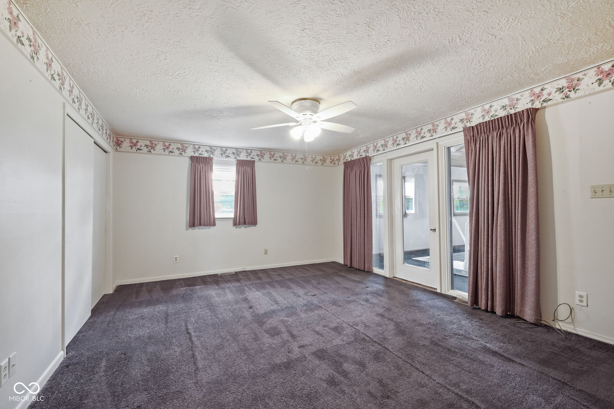 7140 Lockwood Lane
