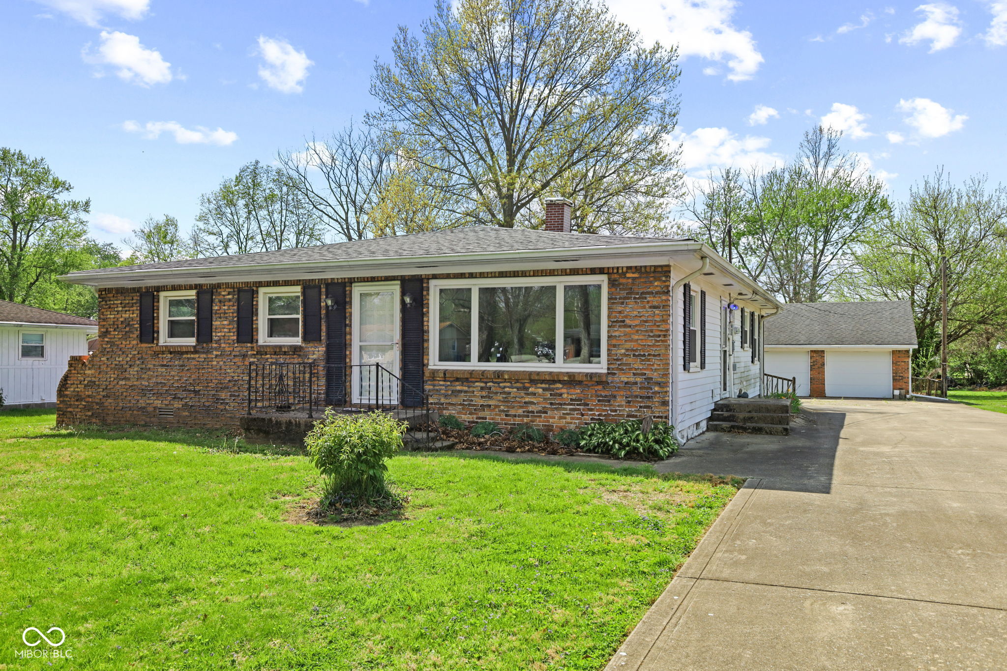 7140 Lockwood Lane