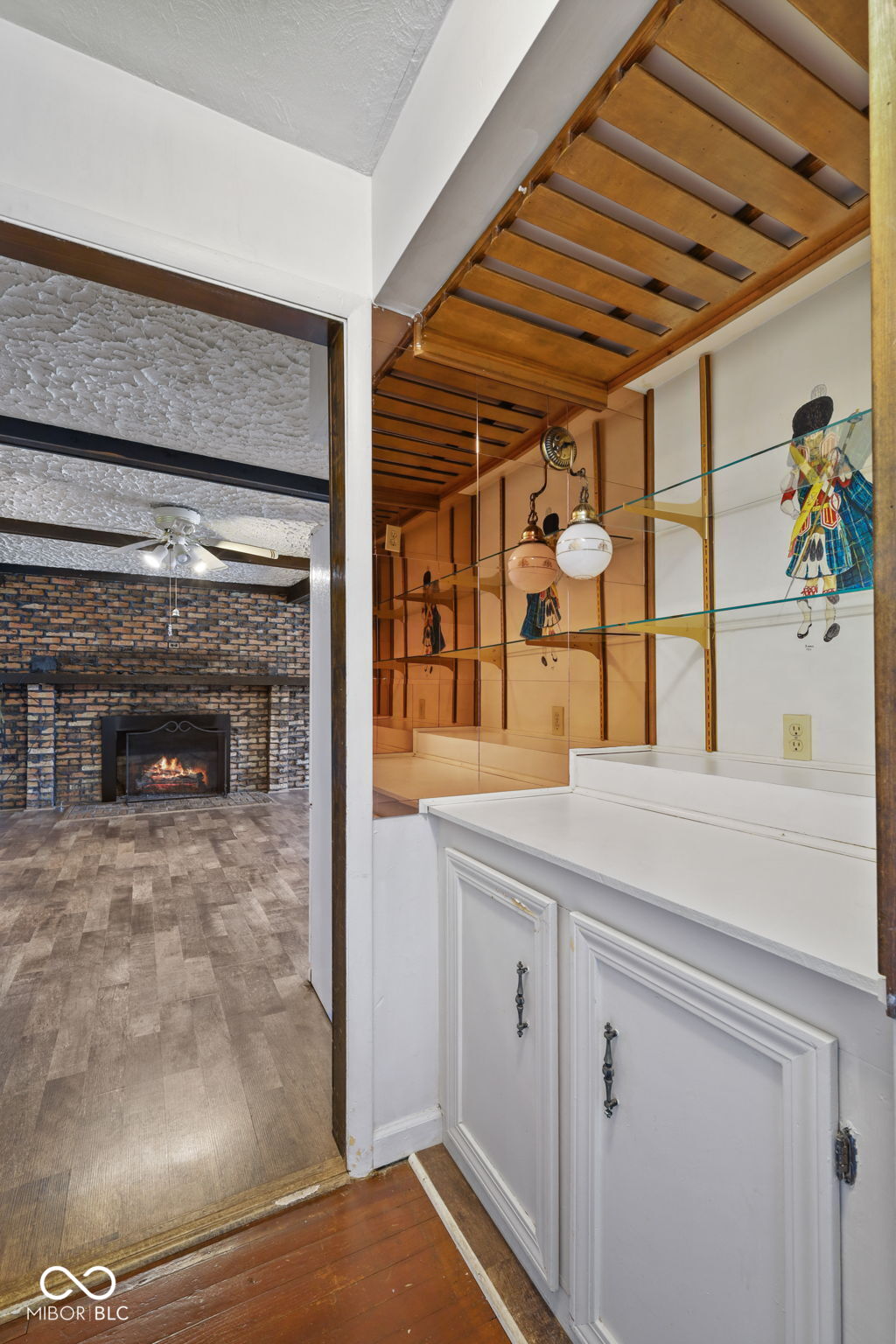7140 Lockwood Lane