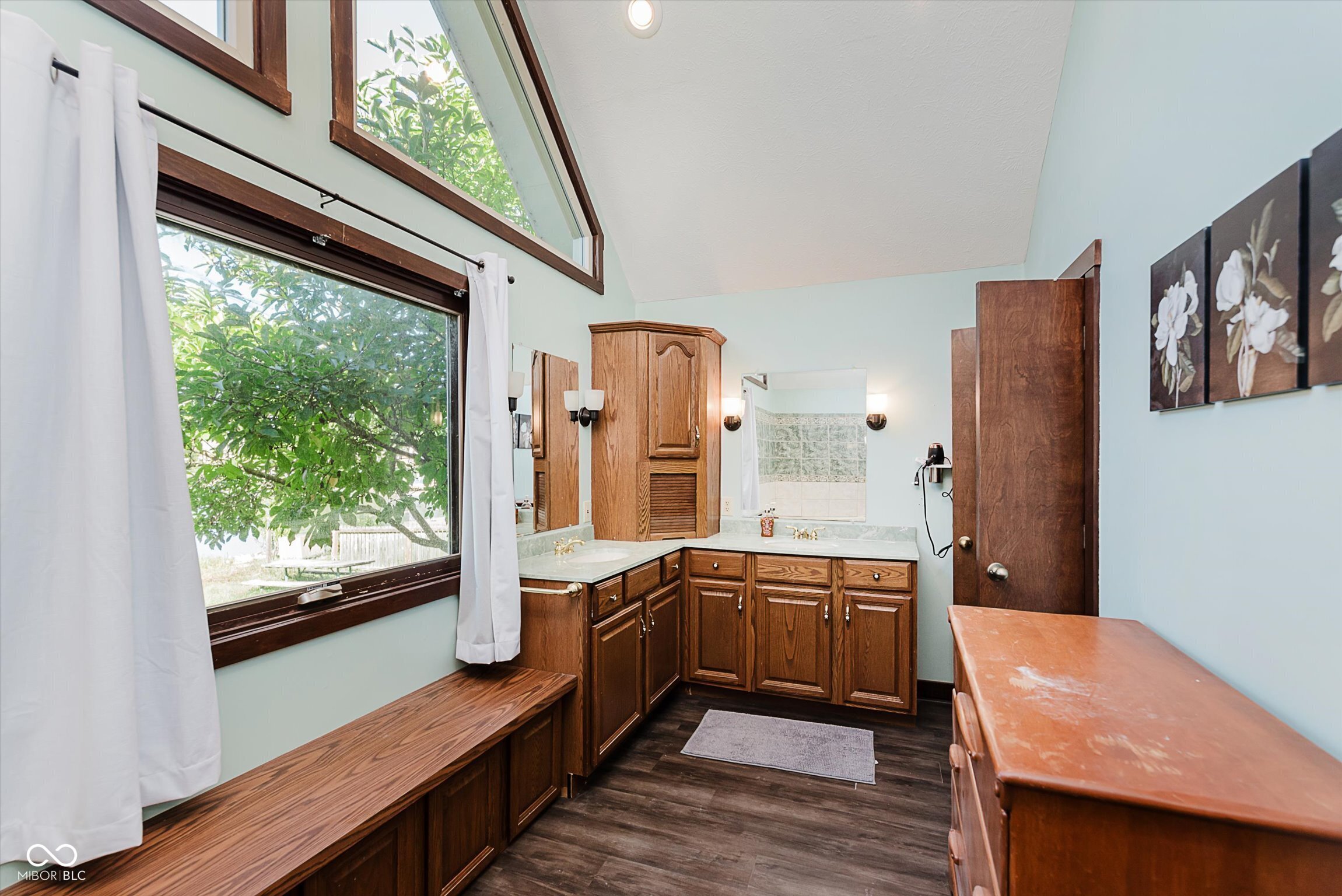 8414 Gallant Fox Drive