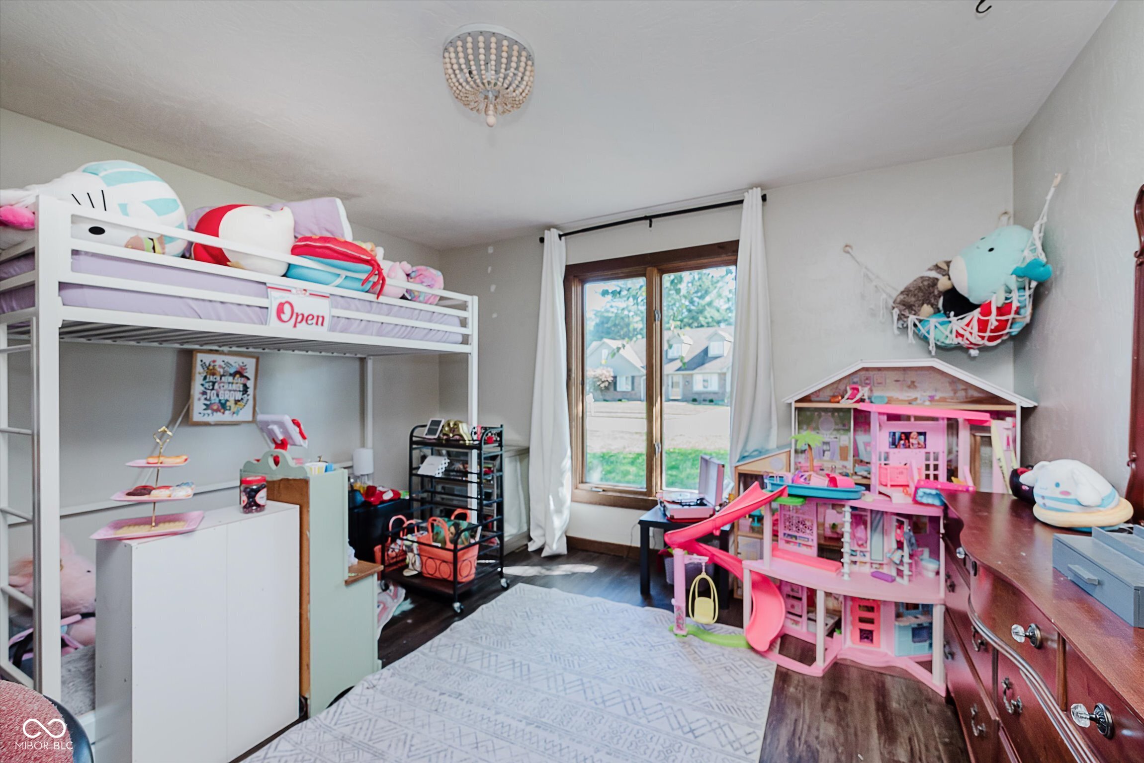 8414 Gallant Fox Drive